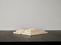 Schale aus Kalkstein - Skulptur - Brutalistisch - Skulptural - Eiche massiv - Taes by Mokko