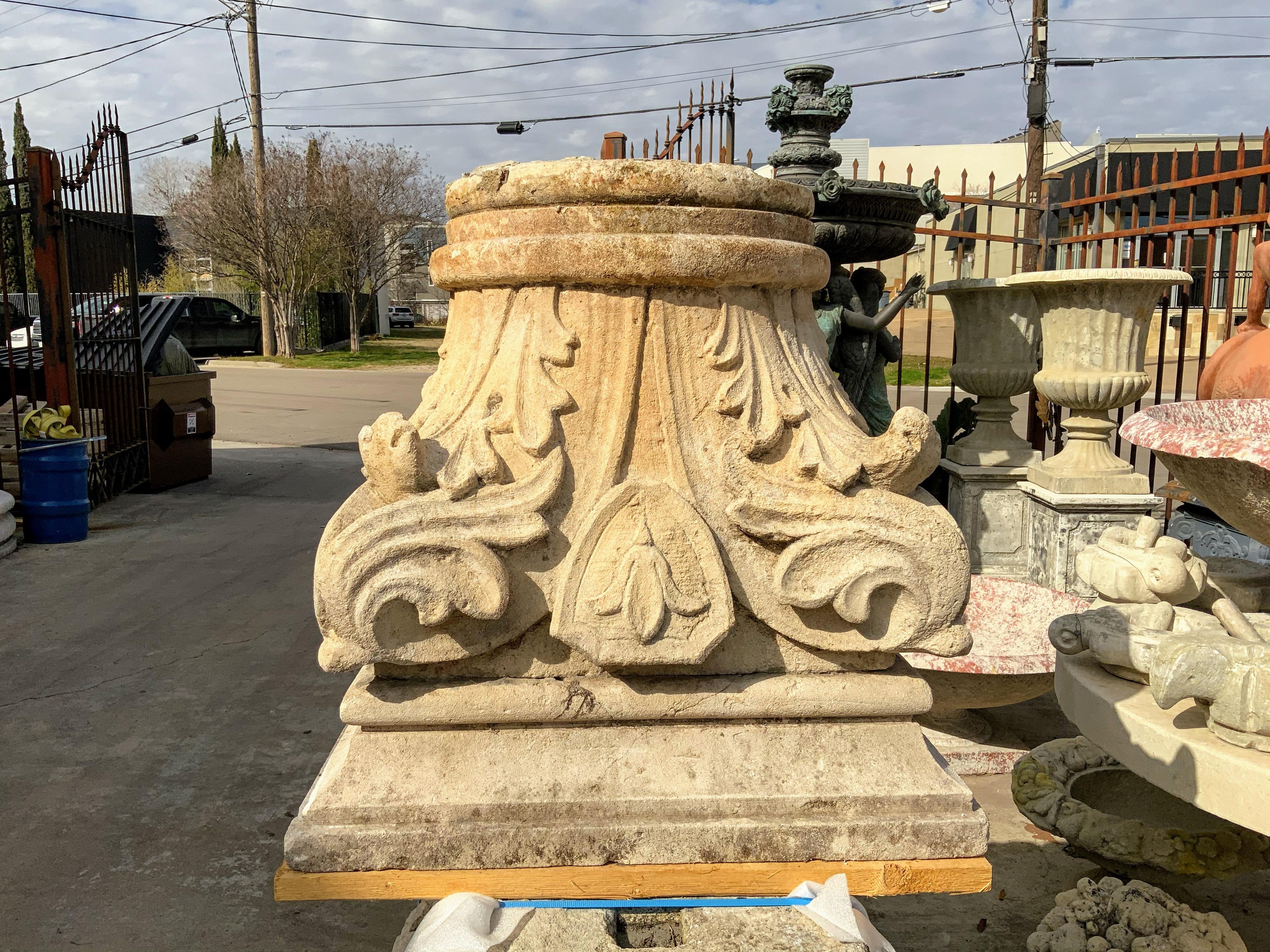 This beautiful large limestone capital origins from France, circa 1680.


 