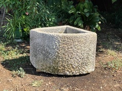 Limestone corner trough with curved facade XIXe