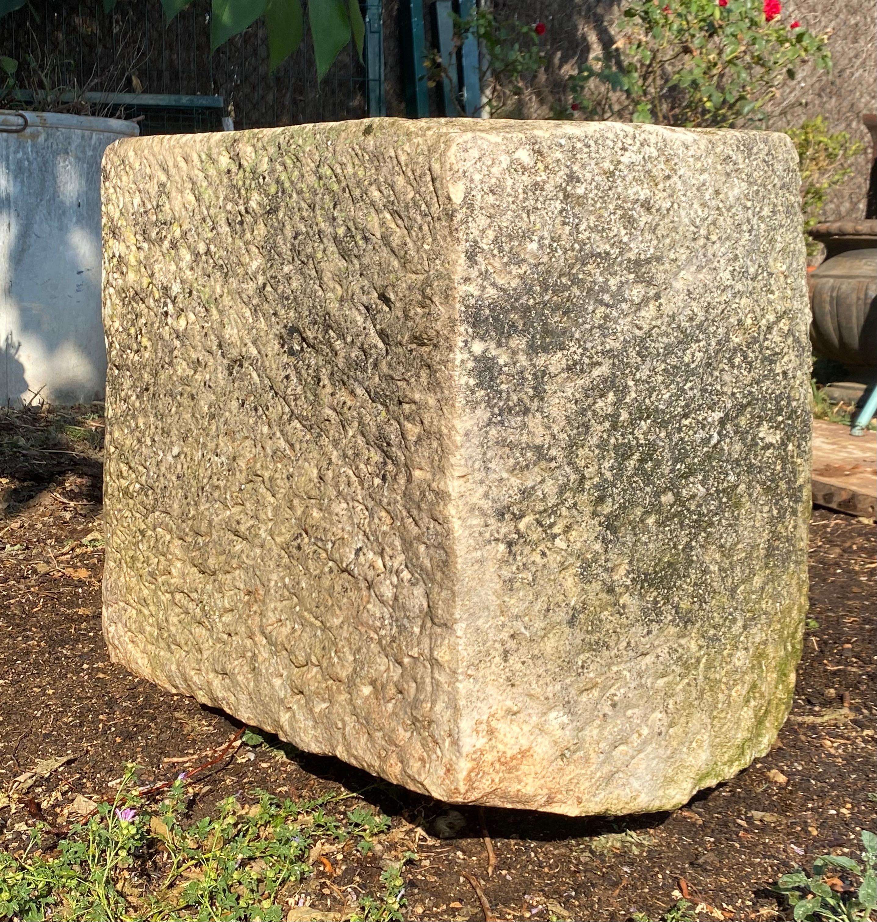Hand-Carved Limestone corner trough with curved facade XIXe For Sale