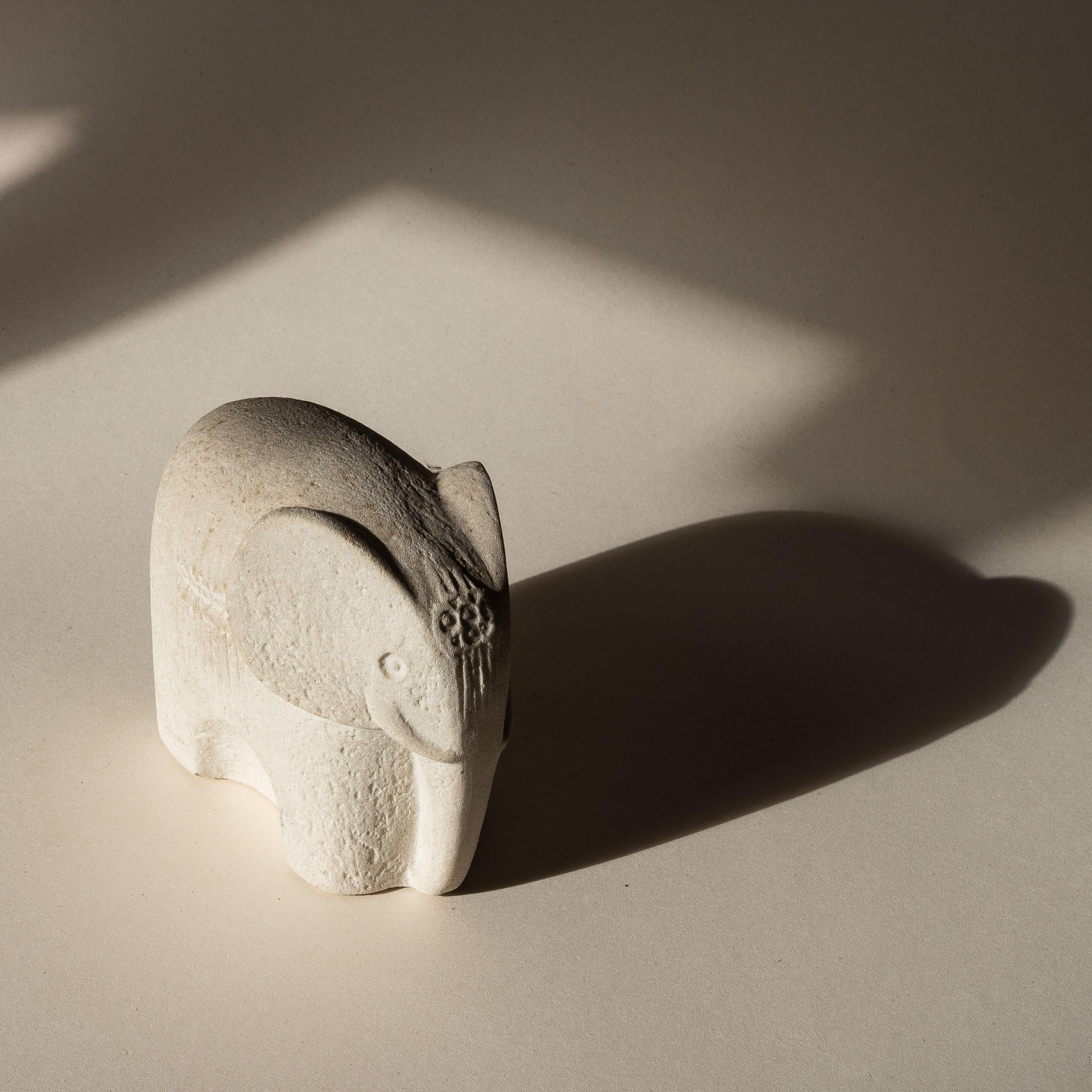 Escultura de elefante de piedra caliza, diseño moderno de mediados de siglo, años 70 2