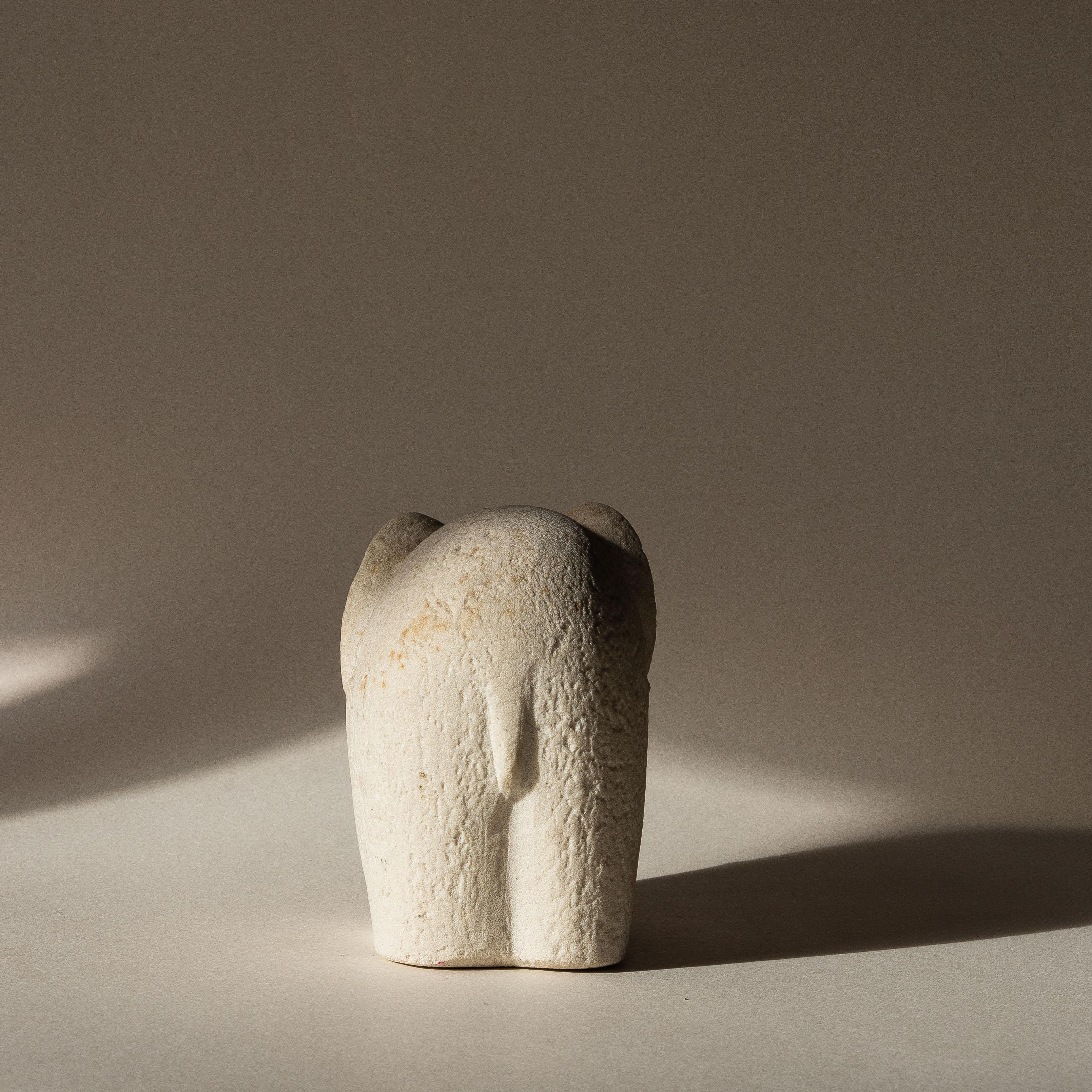 Escultura de elefante de piedra caliza, diseño moderno de mediados de siglo, años 70 siglo XX