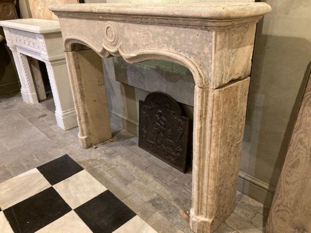 Limestone Fireplace Mantel, dating from the Beginning of the 19th Century For Sale 1