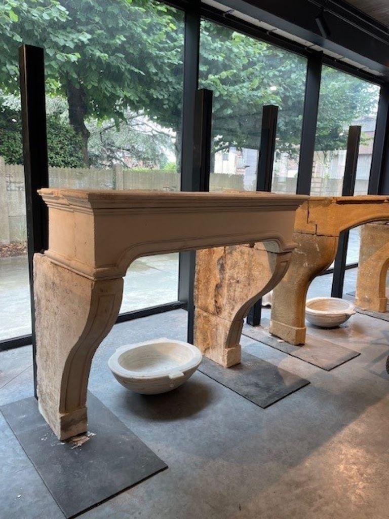 Beautiful French fireplace mantel
Inside dimensions : 110cm wide x 103cm high