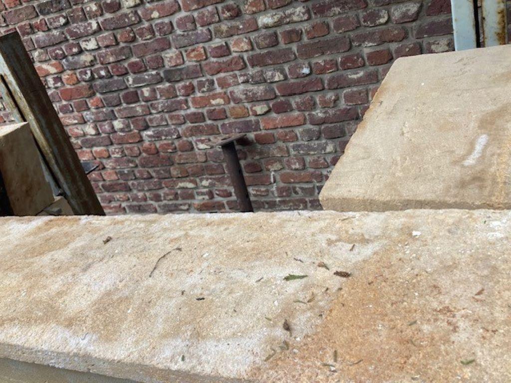 Limestone Fireplace Mantel In Good Condition For Sale In Zedelgem, BE