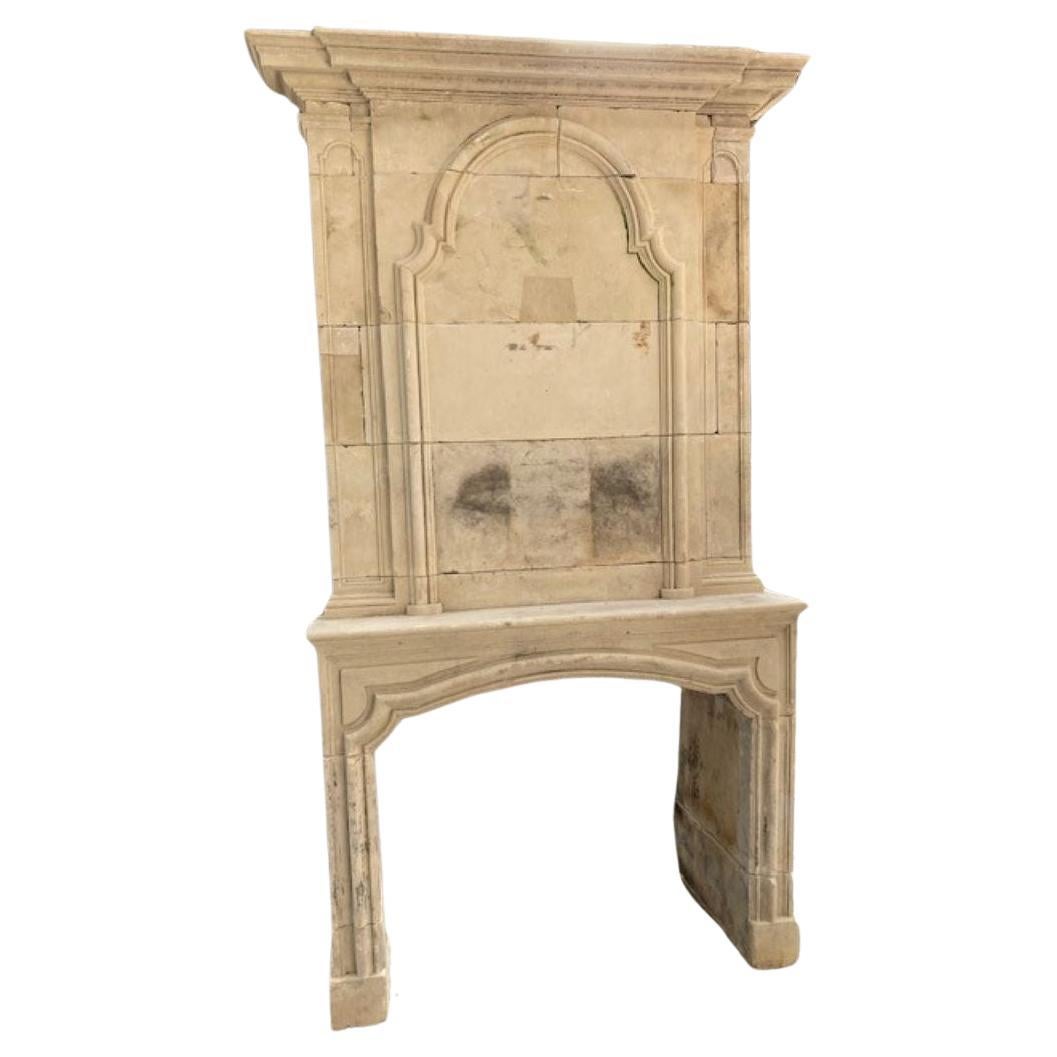 Kalksteinkamin Mantel mit Trumeau