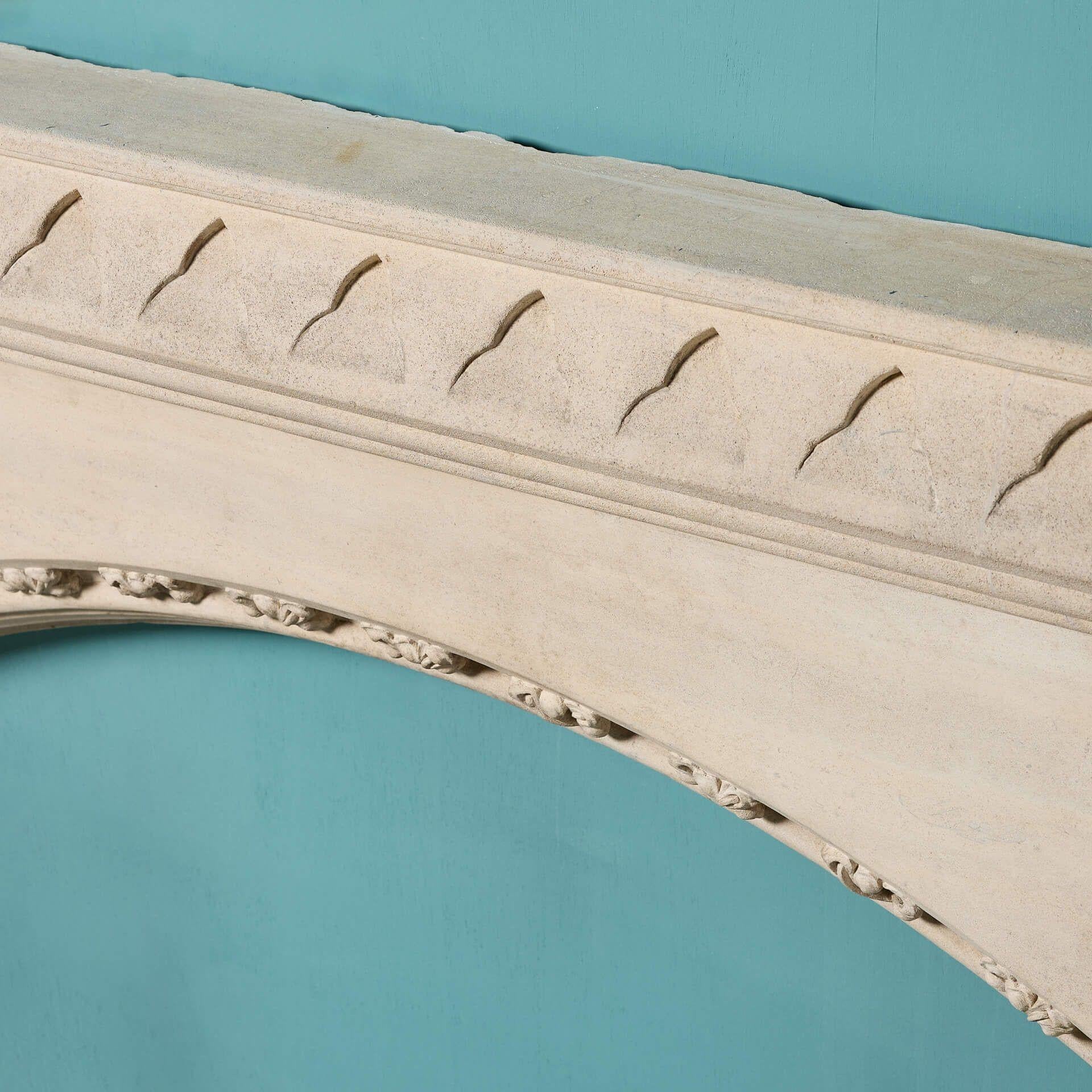 Kaminsims aus Kalkstein im gotischen Revival-Stil in der Art von Pugin im Angebot 6