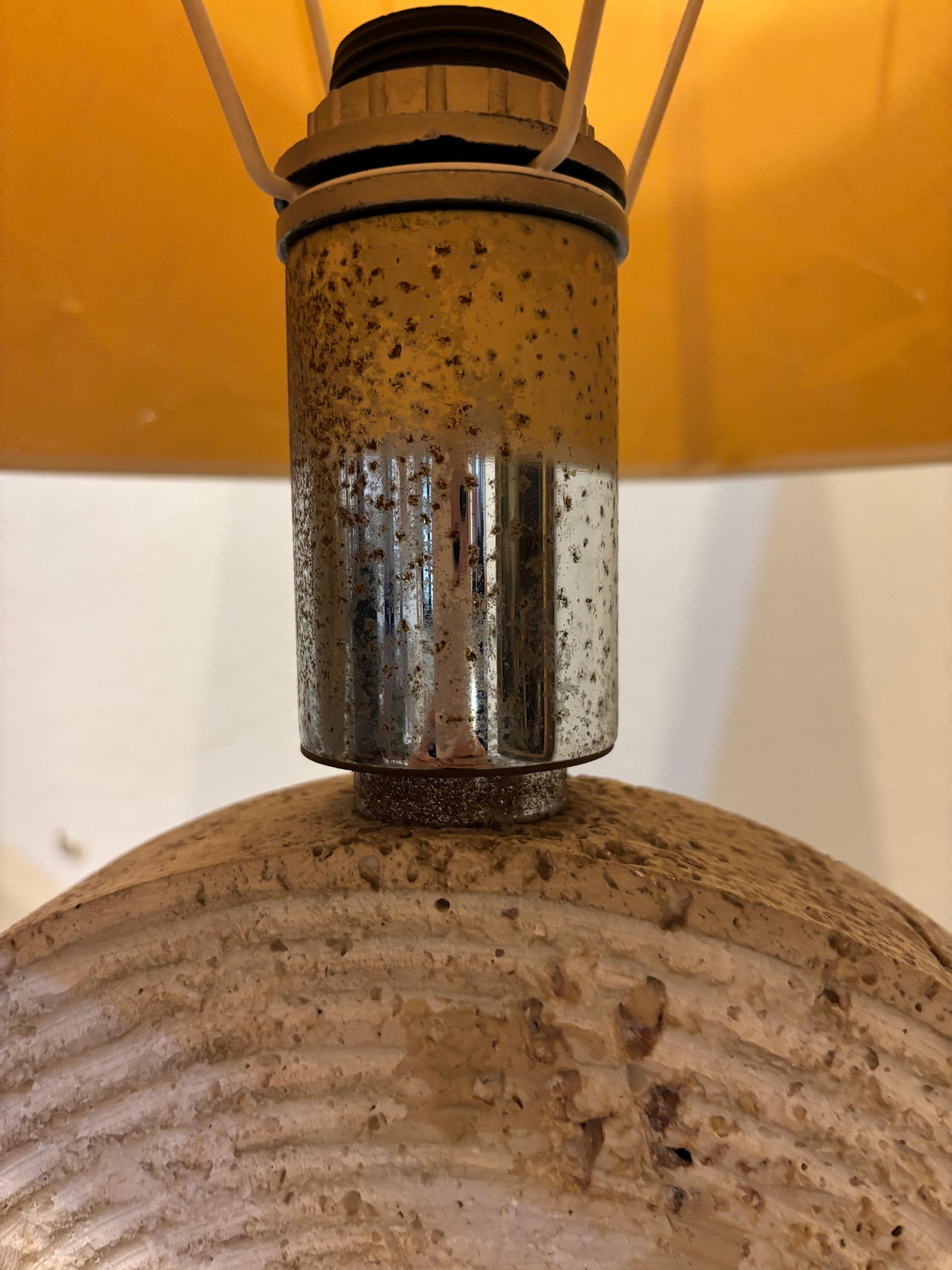 French Limestone lamp with seashell decoration, chrome-plated metal base, circa 1970 For Sale