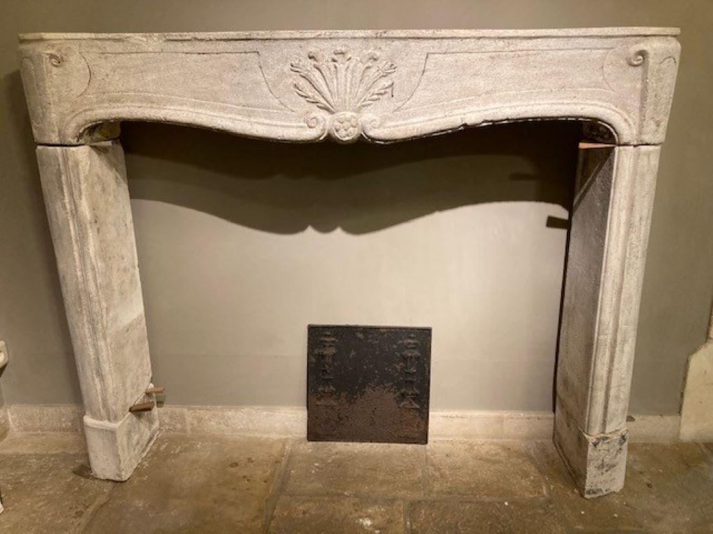 Limestone Louis XV Fireplace In Good Condition For Sale In Zedelgem, BE