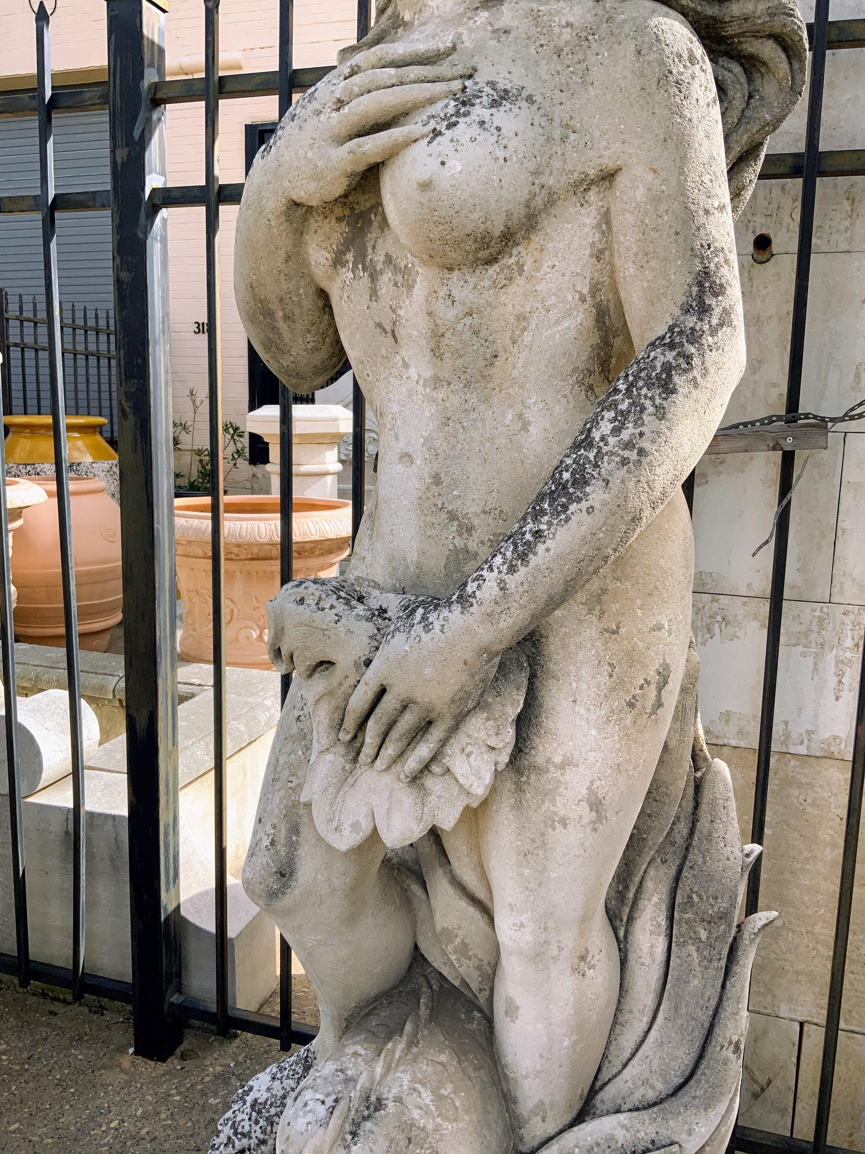Kalksteinstatue aus Italien aus dem 19. Jahrhundert im Zustand „Gut“ im Angebot in Dallas, TX