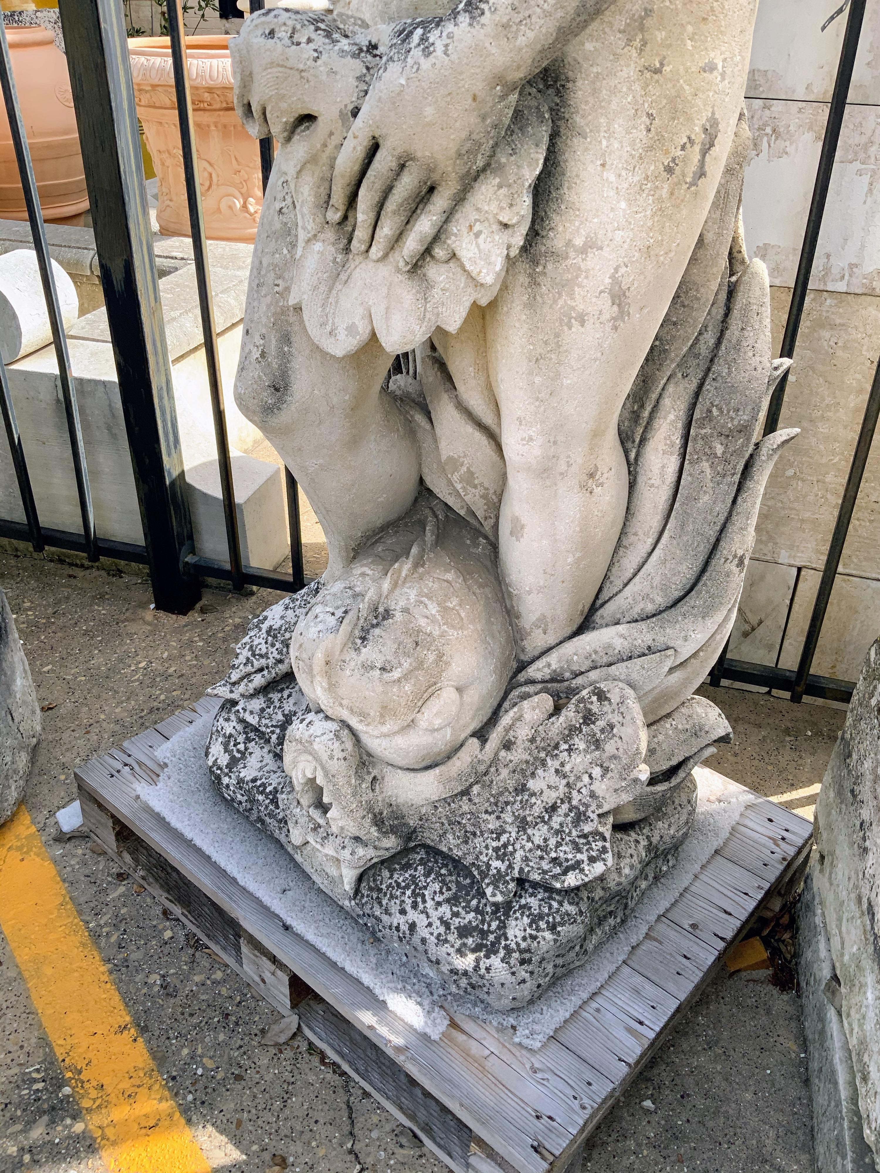 Kalksteinstatue aus Italien aus dem 19. Jahrhundert im Angebot 1