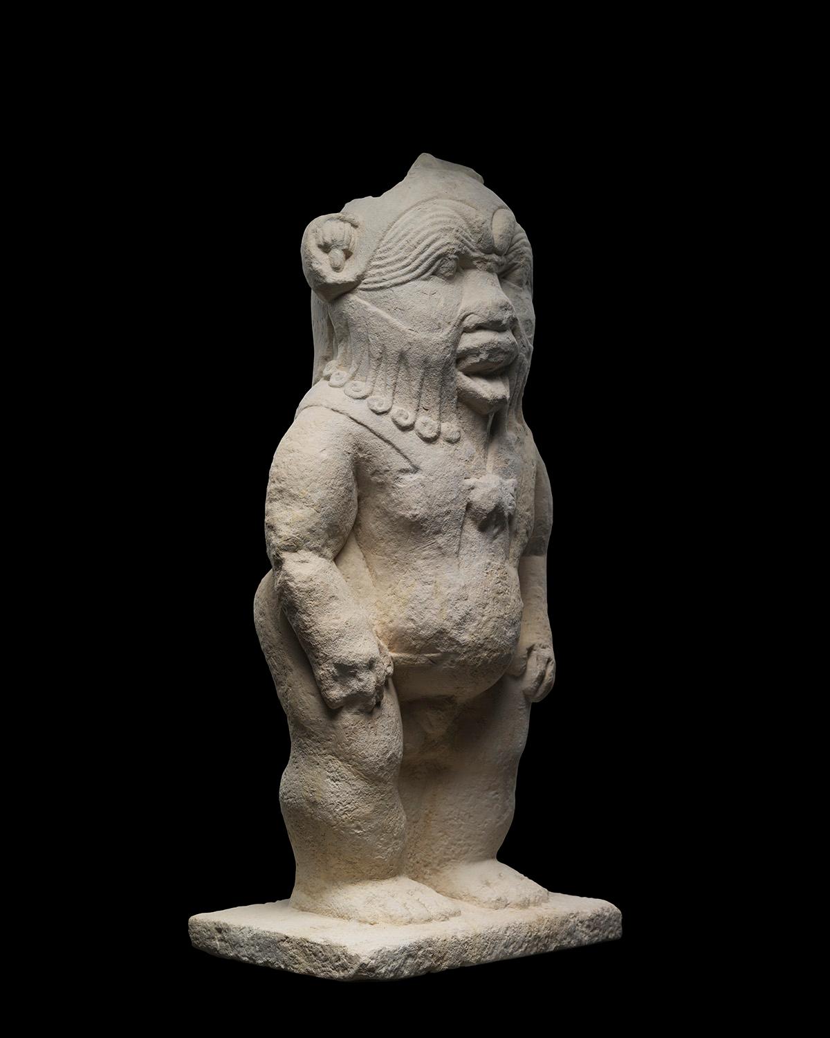 Egizio Statua di Bes in pietra calcarea in vendita