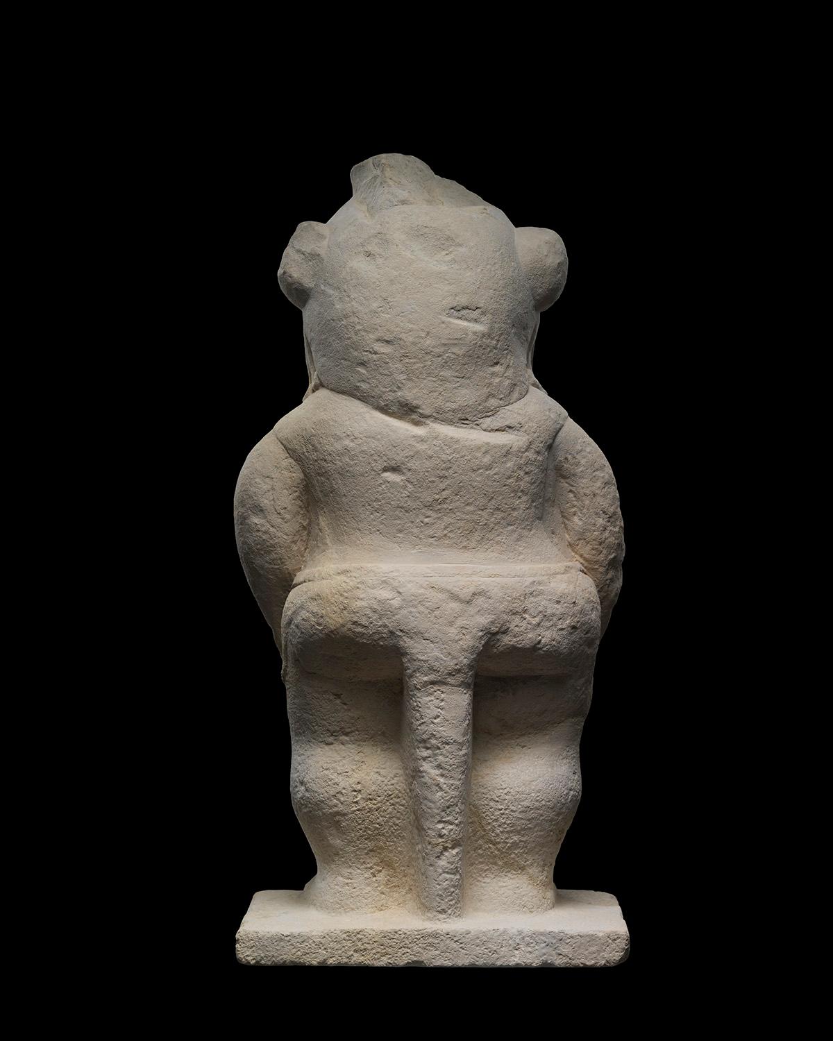 Calcare Statua di Bes in pietra calcarea in vendita