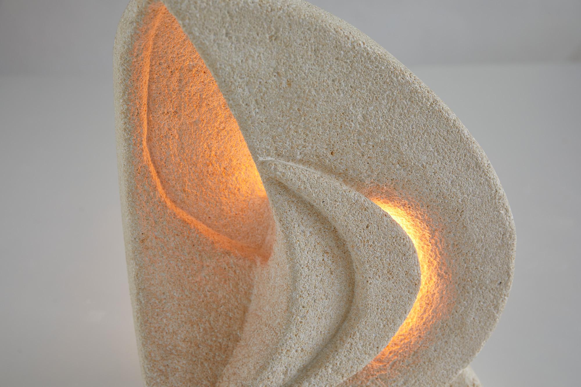 Lampe de table en calcaire Albert Tormos, France, 1970 en vente 1