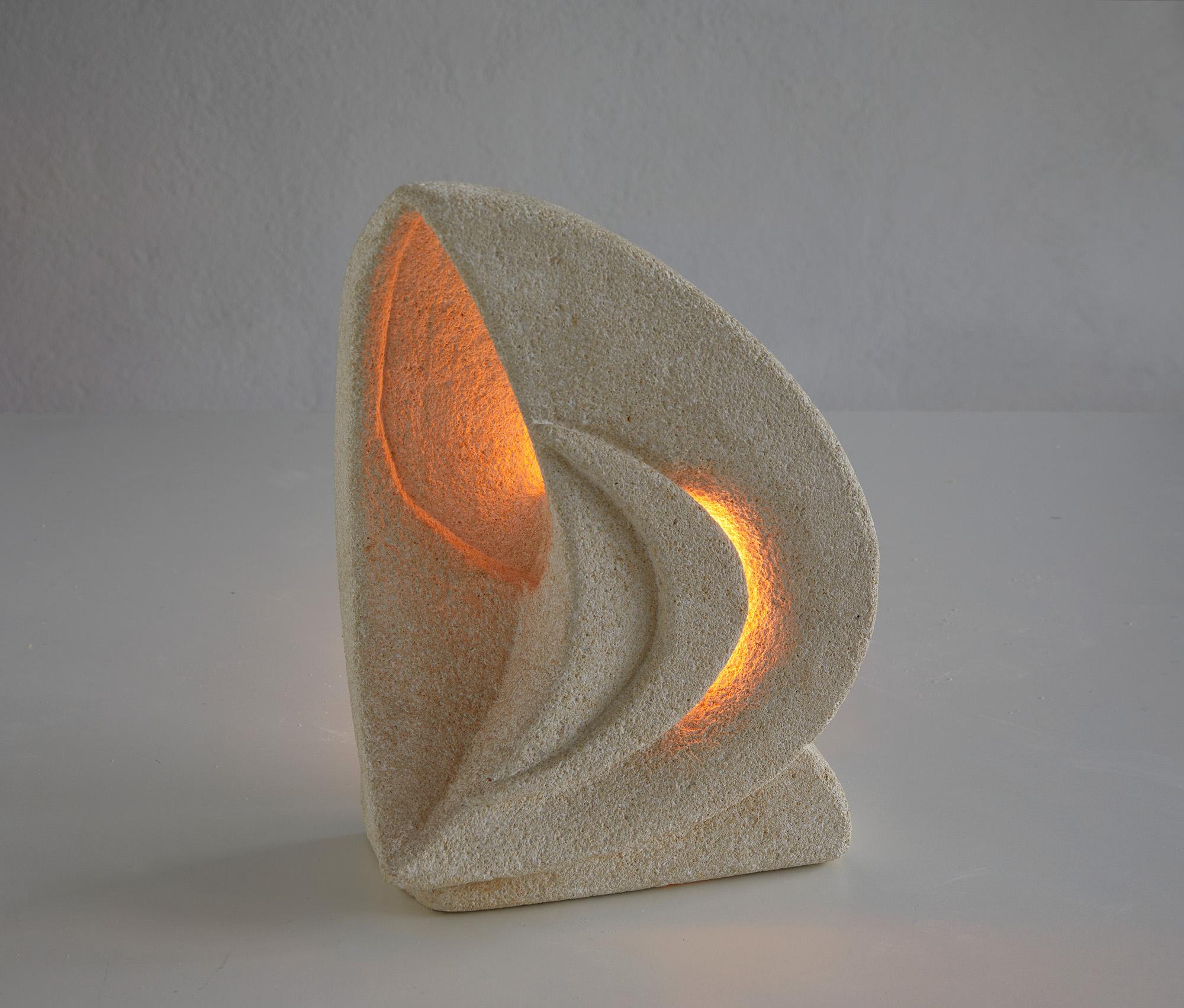 Lampe de table en calcaire Albert Tormos, France, 1970 en vente 2