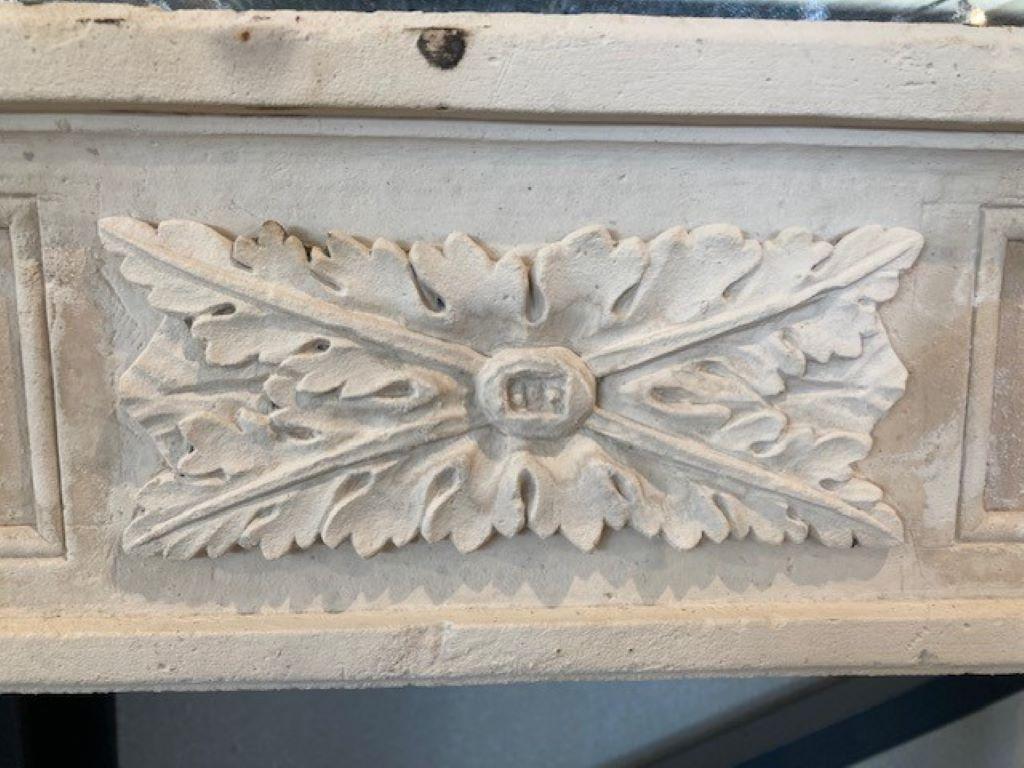 Limestone Trumeau Fireplace Mantel with Mirror In Good Condition For Sale In Zedelgem, BE