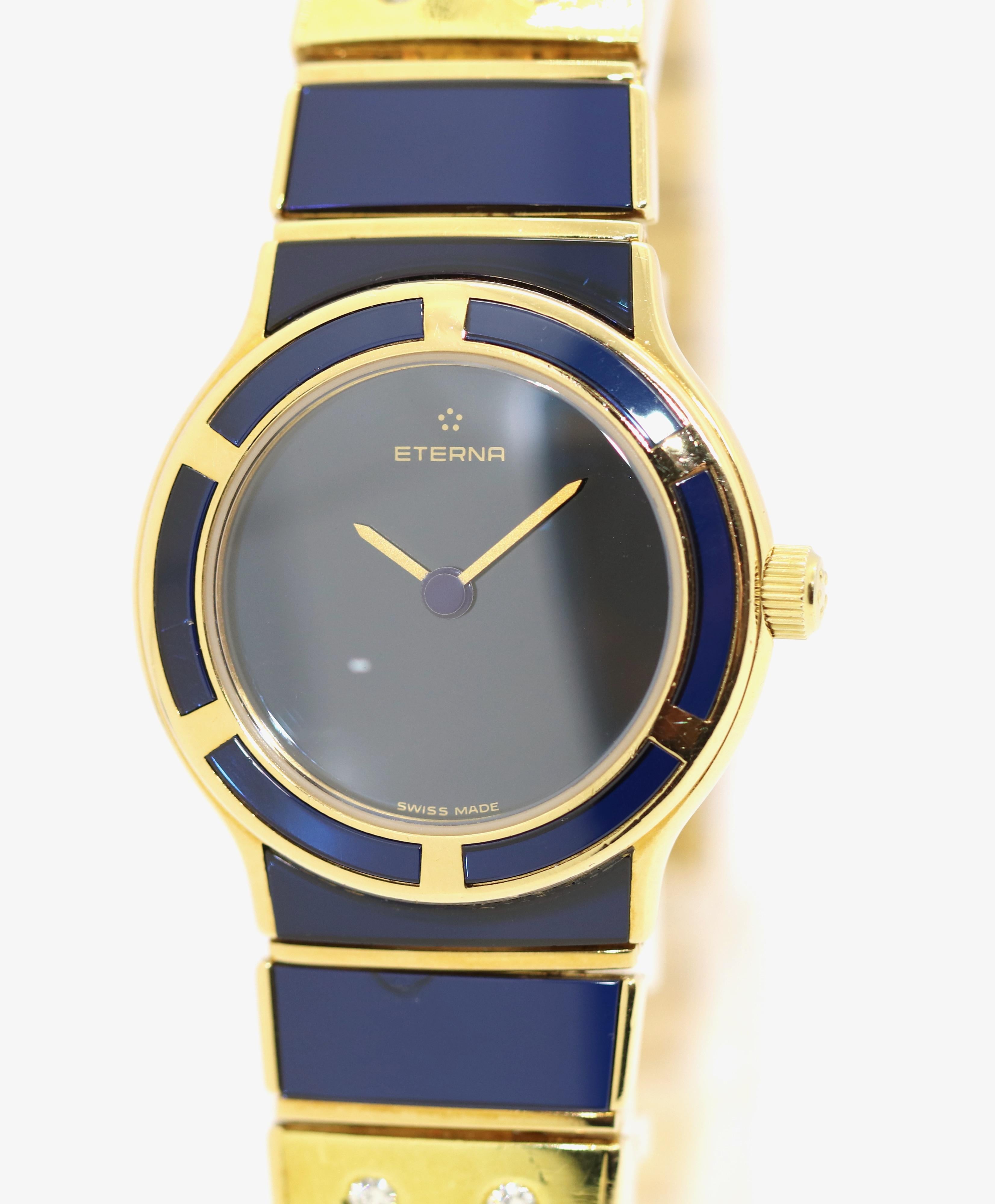 A very rare and beautiful ladies' watch. Bracelet and bezel with sapphire inlays.
Bracelet band additionally set with four diamonds.
Case and Strap 18 Karat solid Gold.

Special feature: This watch has the unique serial number 007.

Quartz movement.