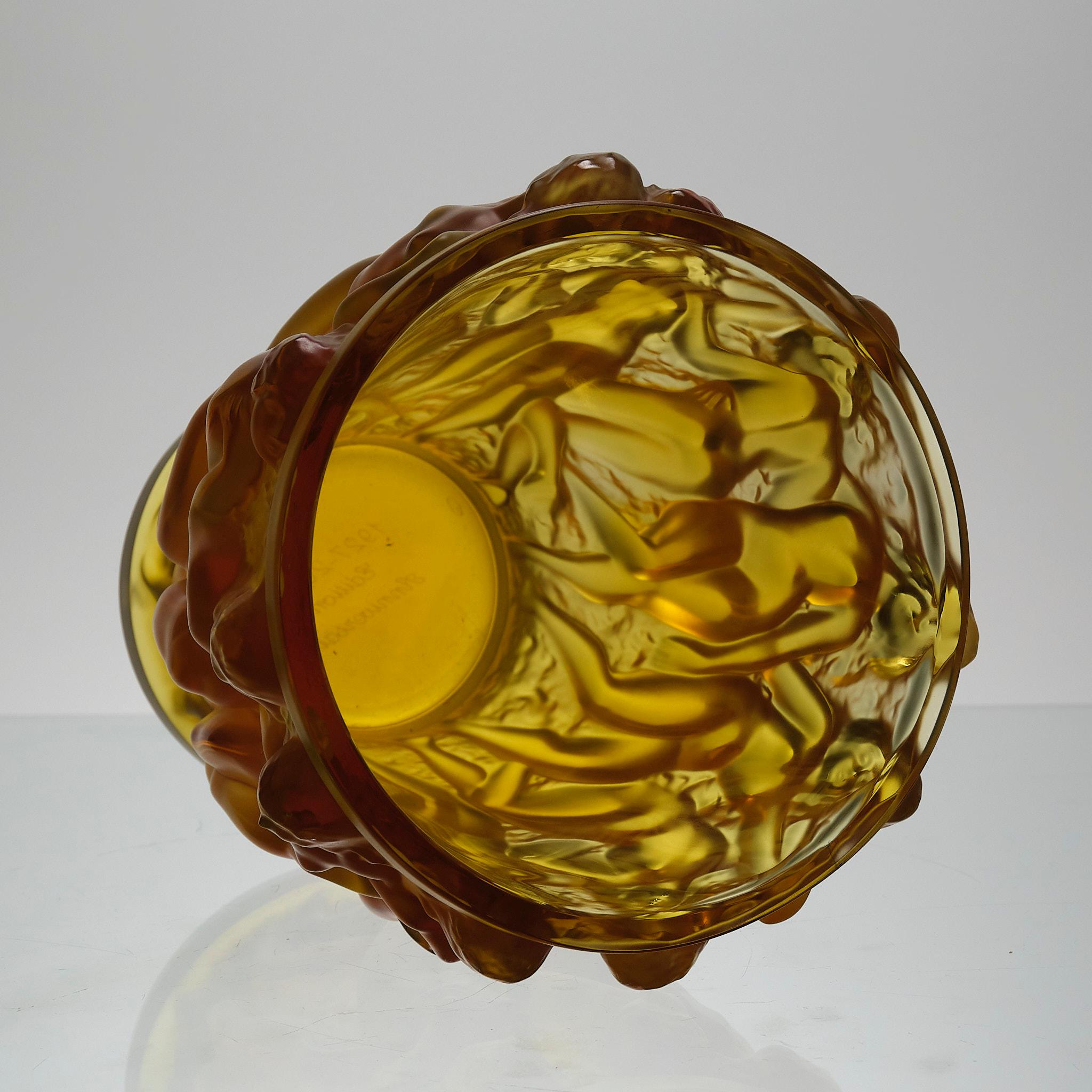 Vase « Bacchantes » en verre de cristal ambré à édition limitée pour l'anniversaire de Lalique 3