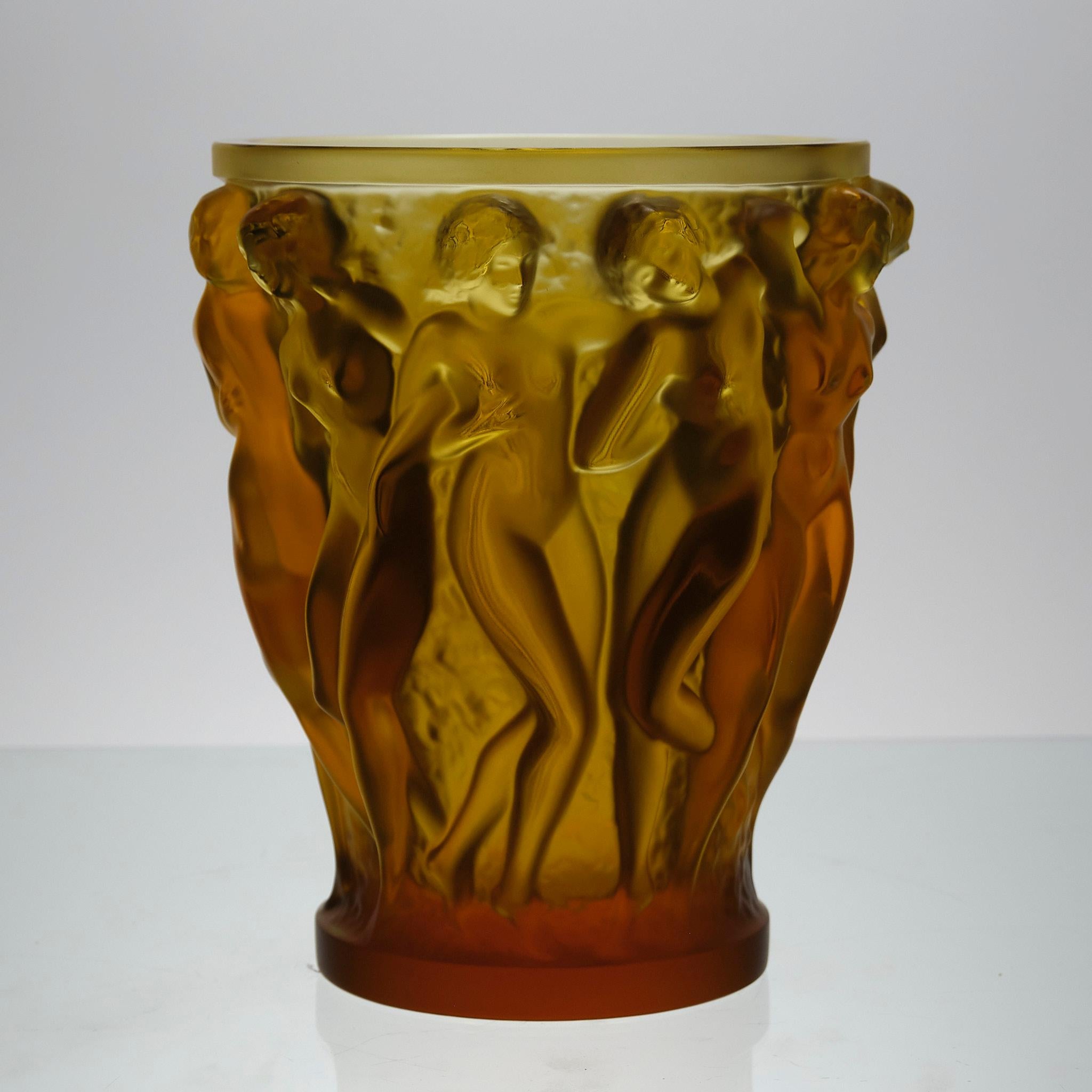 Verre Vase « Bacchantes » en verre de cristal ambré à édition limitée pour l'anniversaire de Lalique