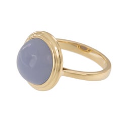 Anillo de oro amarillo de 18 quilates de edición limitada con calcedonia azul de 6,84 quilates de Goshwara