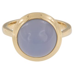 Anello in oro giallo 18 carati da 6,84 carati con calcedonio blu in edizione limitata di Goshwara