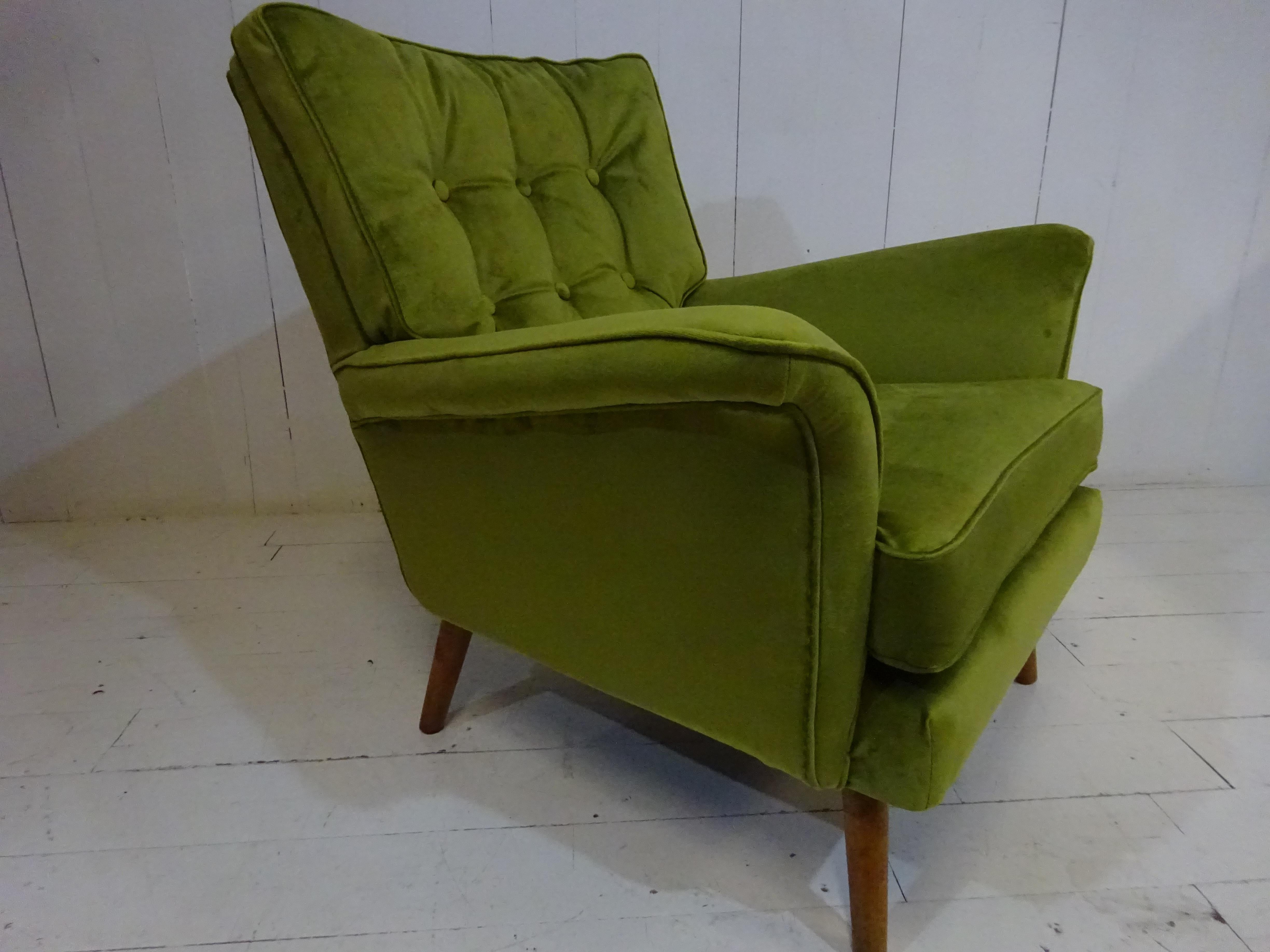 Limited Edition 1950's Lounge Armchair by H Vaughan of London In Good Condition In Tarleton, GB