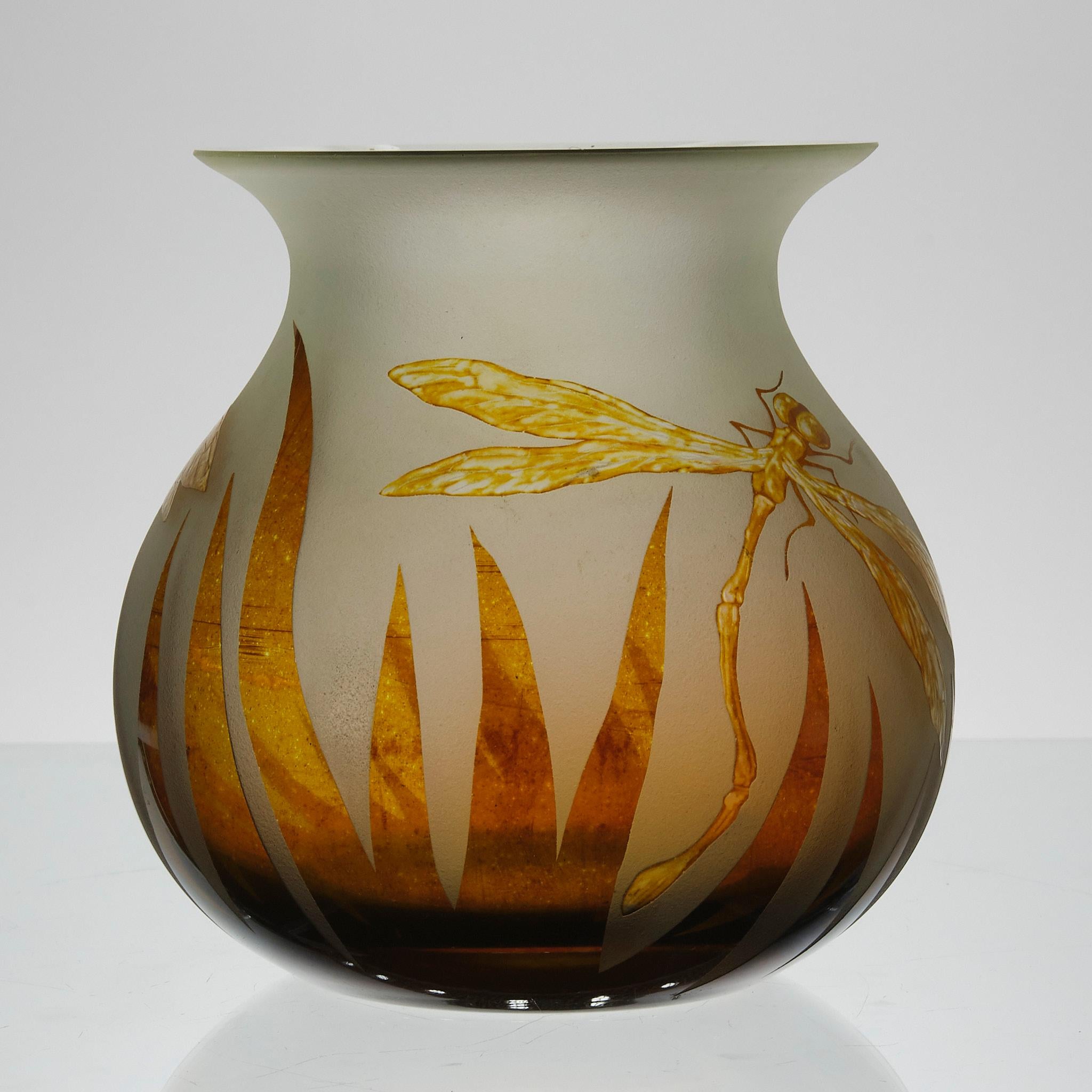 Verre Vase en verre camée « Dragonfly » en édition limitée du 21e siècle par StanMir GR en vente