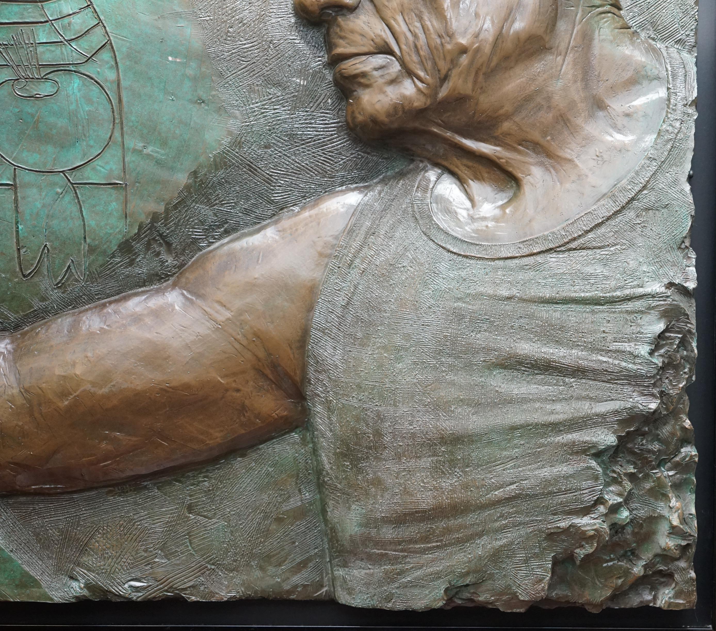 Bronze Édition limitée 3/65 hommage à Picasso grand tableau en bronze signé Bill Mack en vente