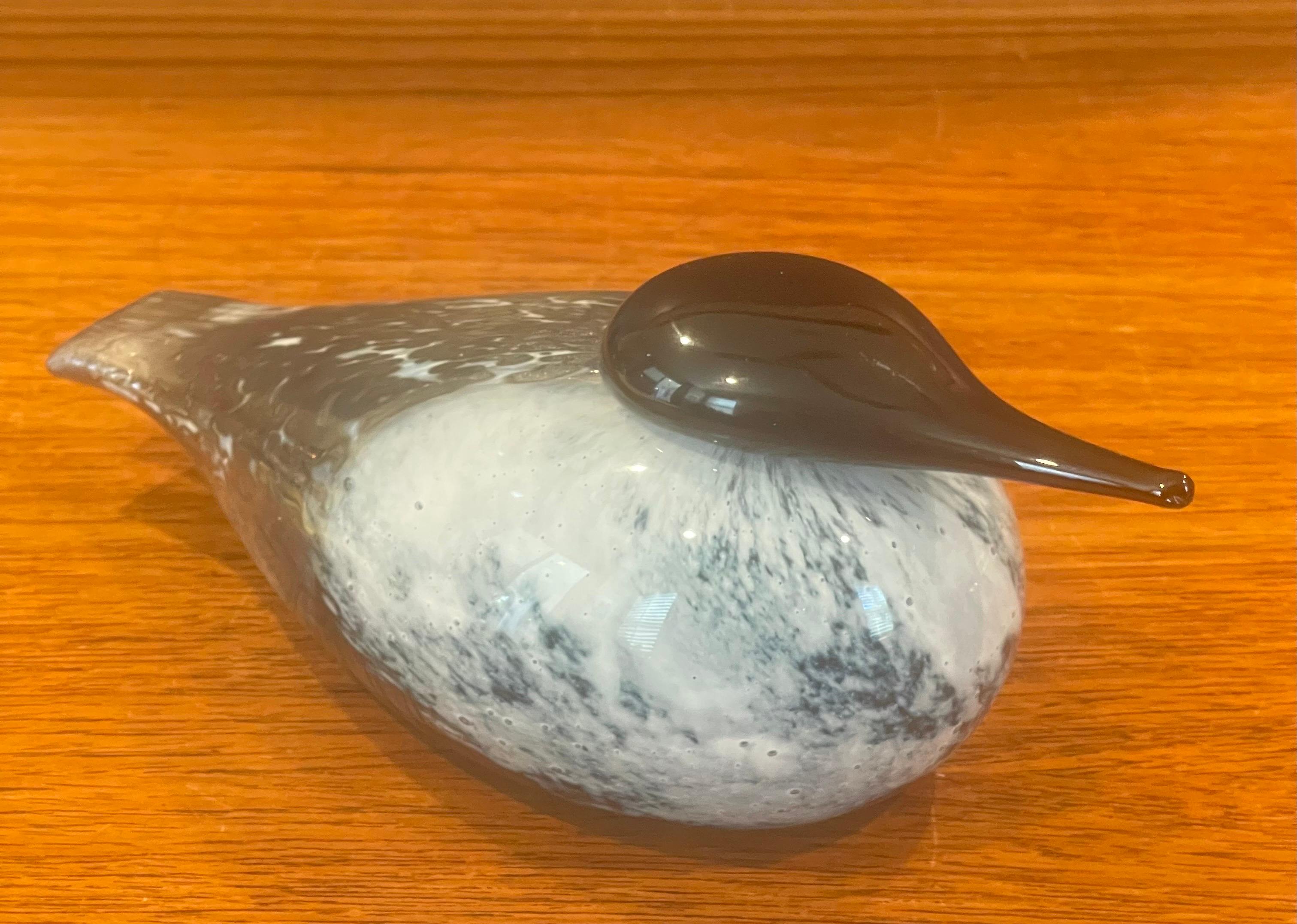 Limited Edition Art Glass Bird Sculpture by Oiva Toikka / Nuutajarvi of Finland In Good Condition For Sale In San Diego, CA