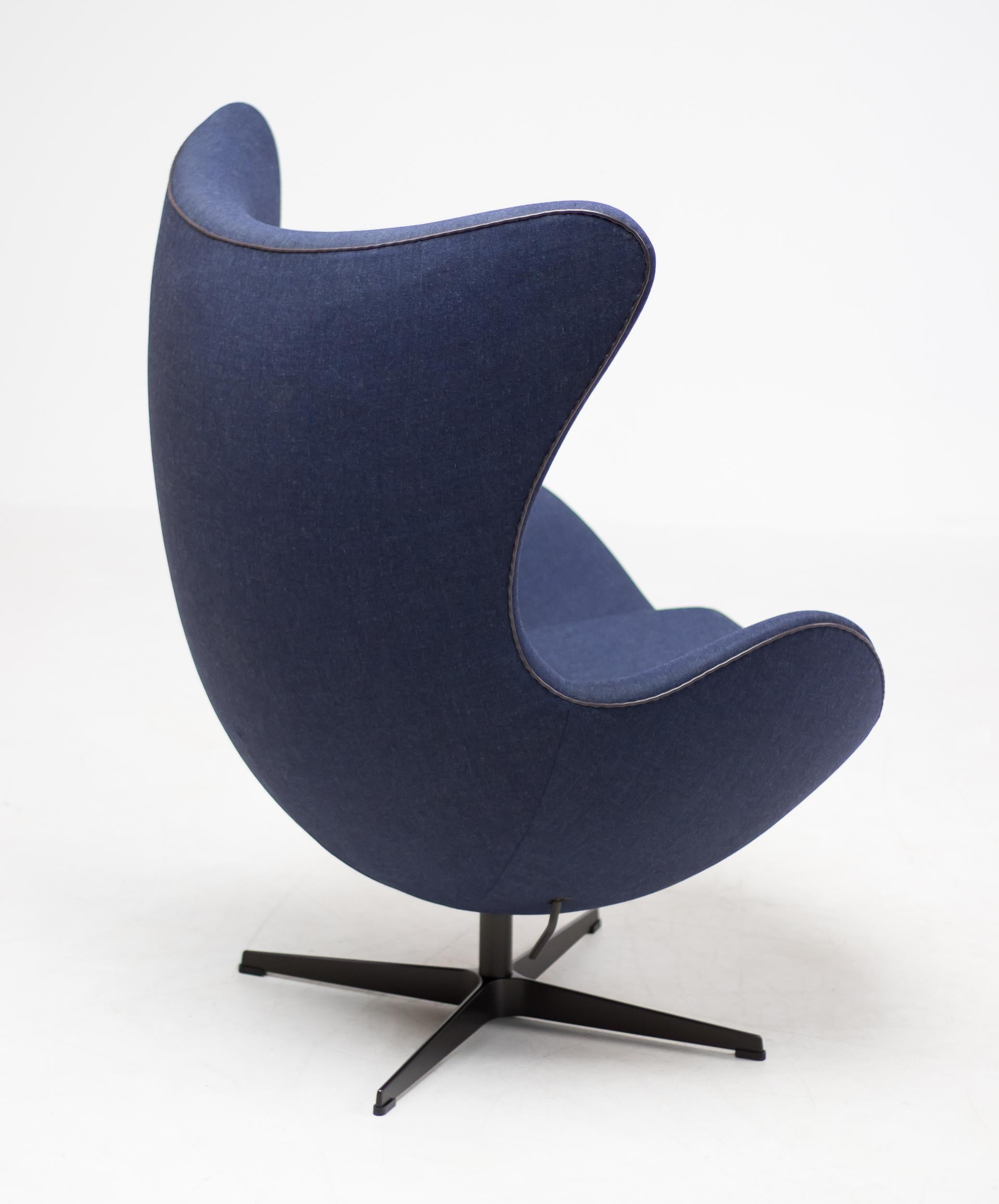 Contemporary Limited Edition Blue Canvas Egg Chair by Arne Jacobsen