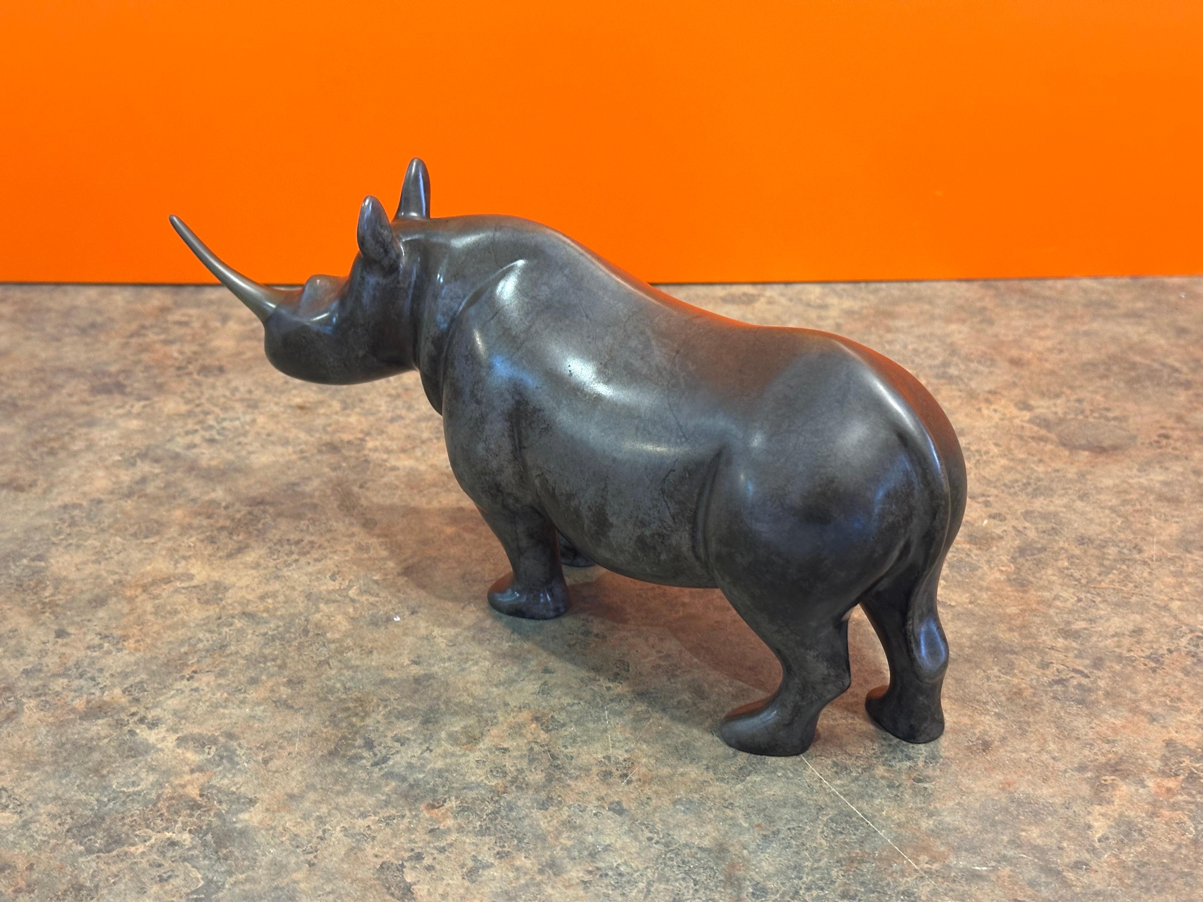 Limited Edition Bronze Rhinoceros Sculpture by Loet Vanderveen en vente 6
