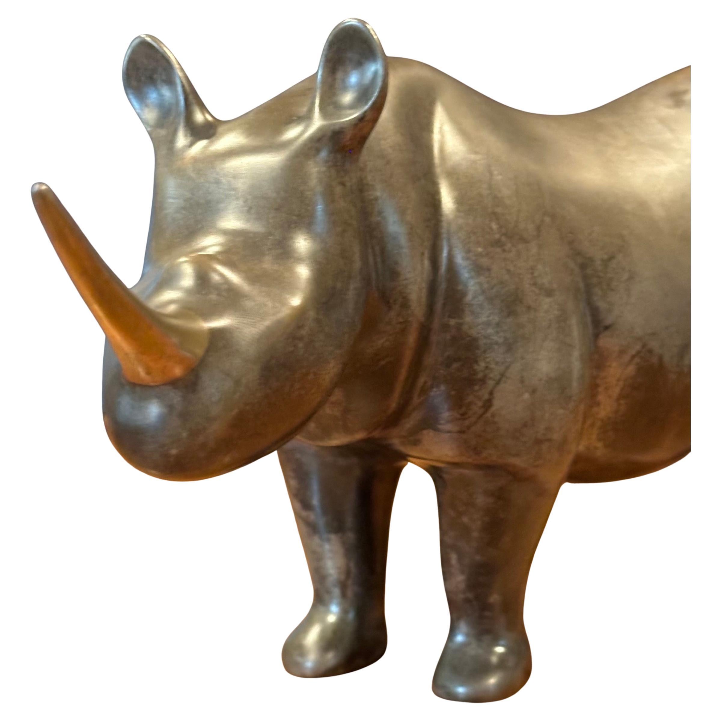 Limited Edition Bronze Rhinoceros Sculpture by Loet Vanderveen Bon état - En vente à San Diego, CA