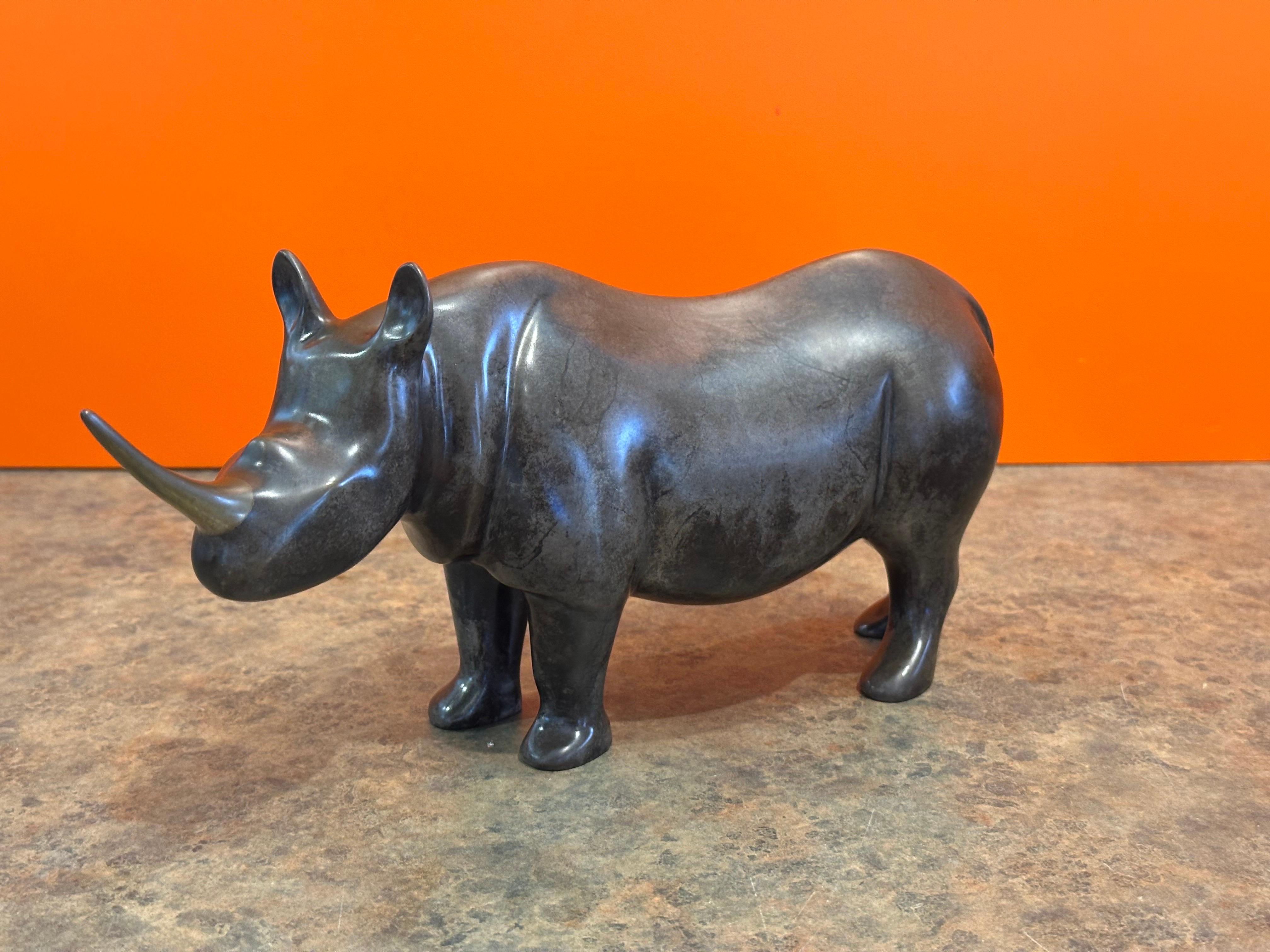 20ième siècle Limited Edition Bronze Rhinoceros Sculpture by Loet Vanderveen en vente