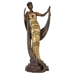 Escultura de bronce de edición limitada titulada "Coquette" de Erte