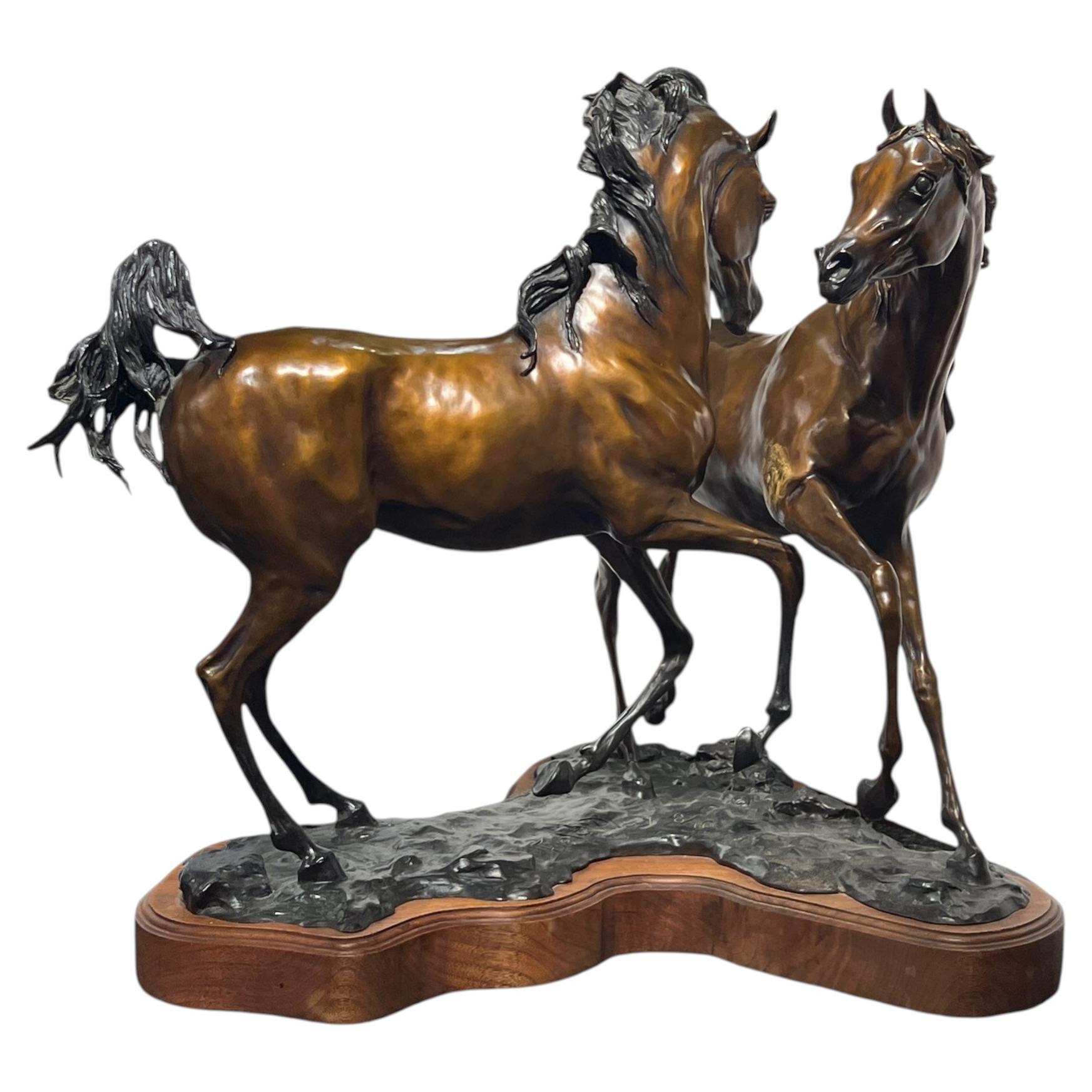 Scultura in bronzo di due cavalli in edizione limitata di Carol Cunningham (1940- )