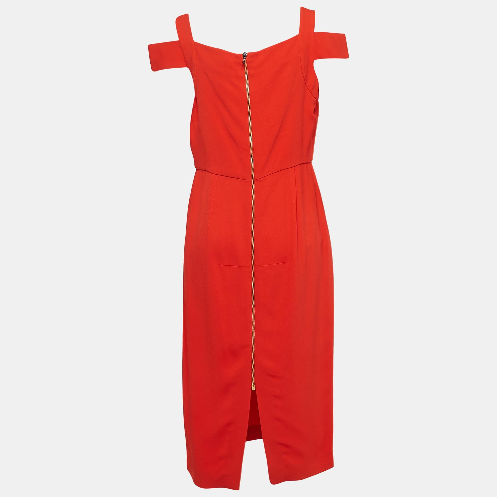 The fine artistry and the feminine silhouette of this Limited Edition by Roland Mouret dress exhibit the label's impeccable craftsmanship in tailoring. It is stitched using quality materials, has a good fit, and can be easily styled with chic