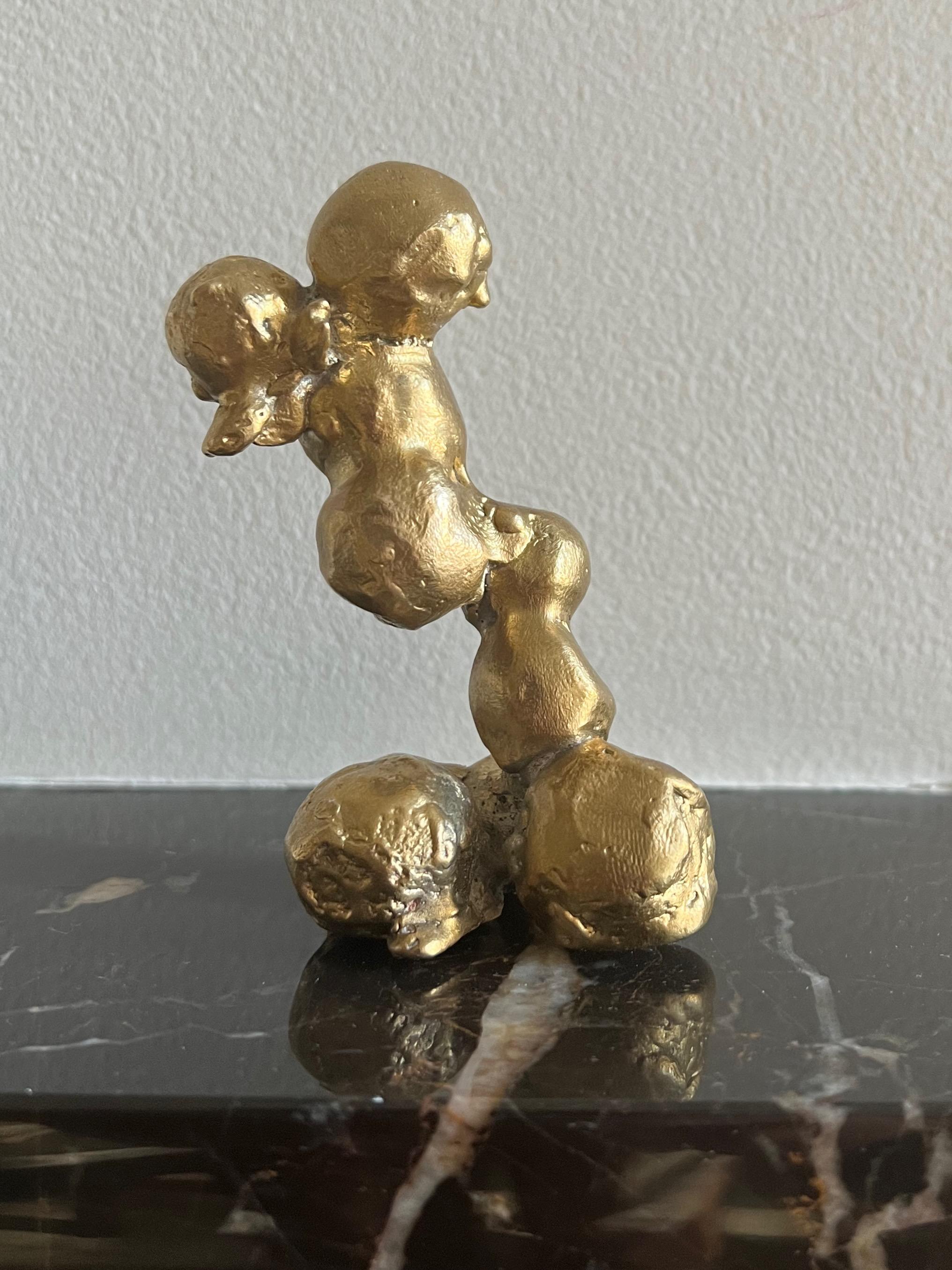 WCS2202 by William Stuart, founder of Costantini Design, is a limited edition of 8 cast bronze sculptures.

Originally molded in wax and peanuts, this is the first of several small 