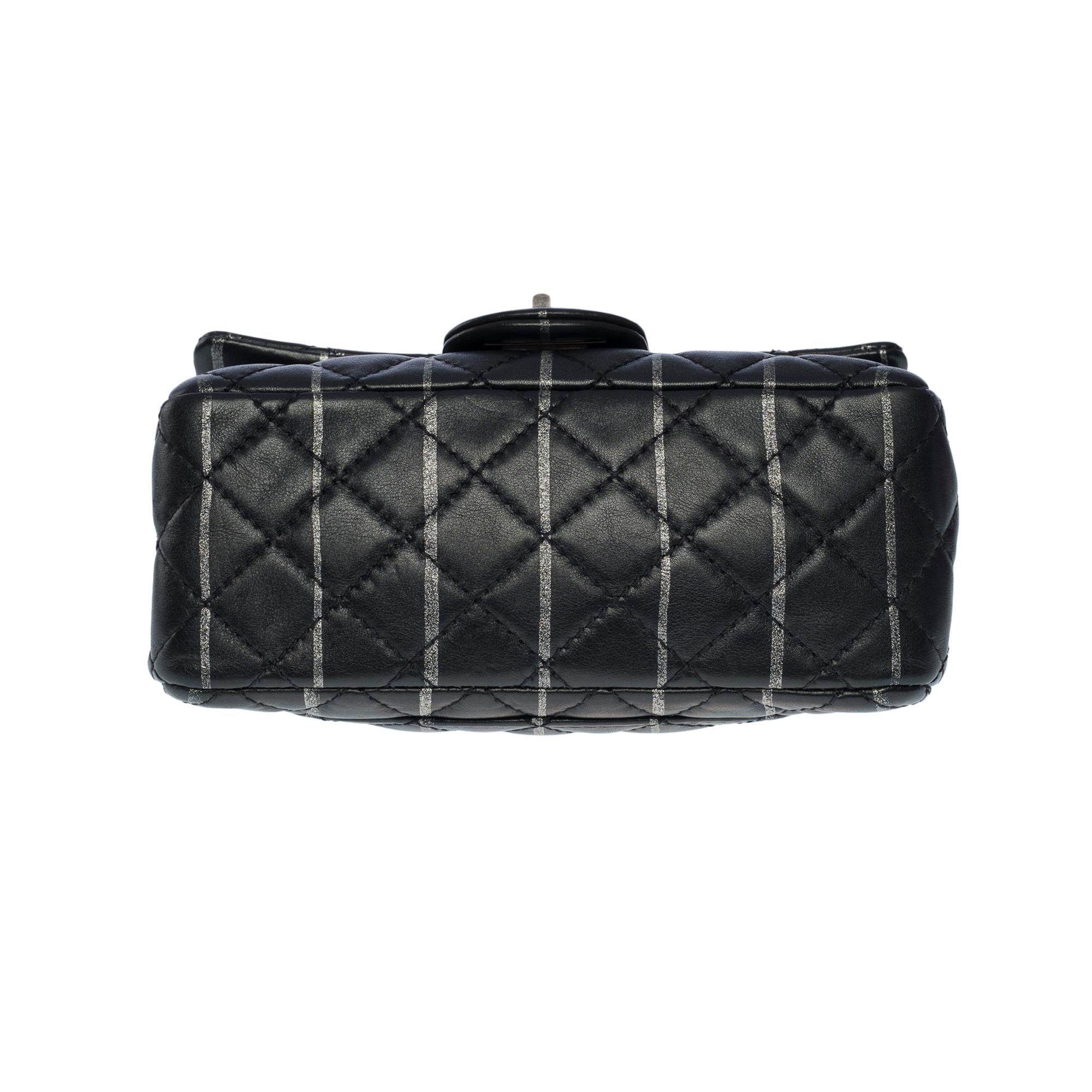 Limited edition Chanel 2.55 Mini flap shoulder bag in black quilted lambskin, SHW 6