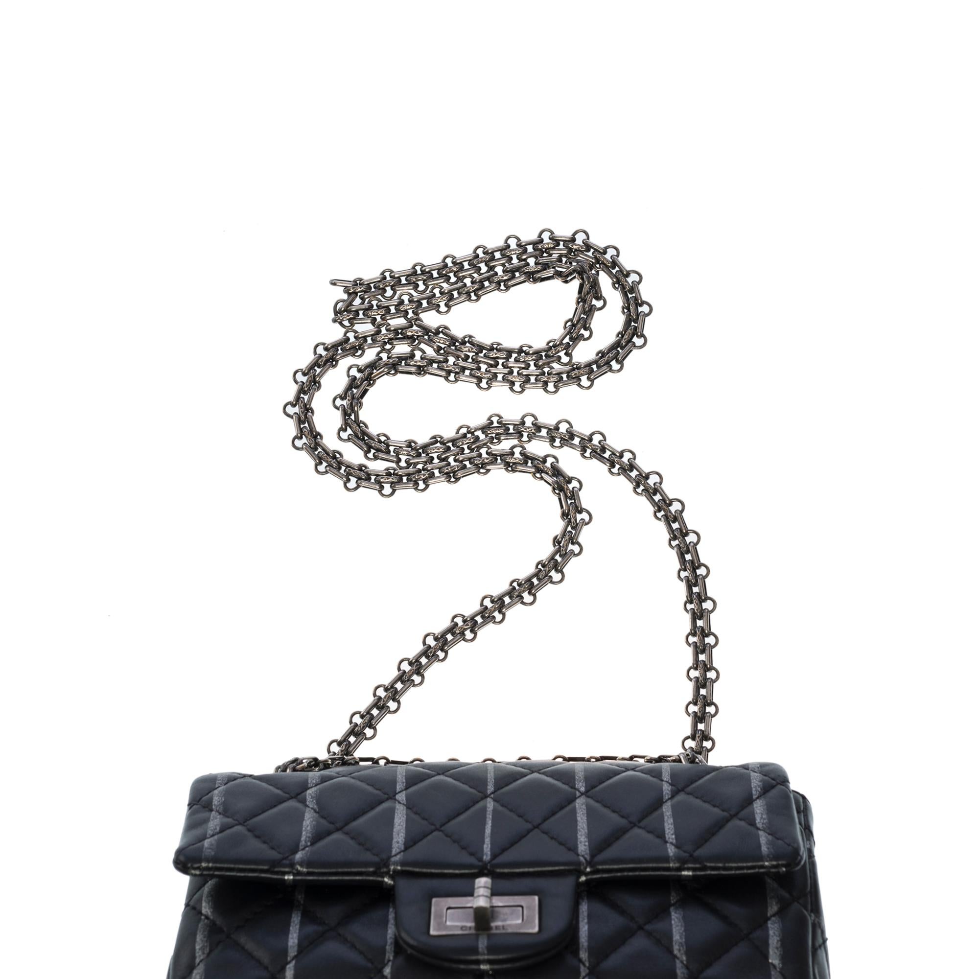 Limited edition Chanel 2.55 Mini flap shoulder bag in black quilted lambskin, SHW 5