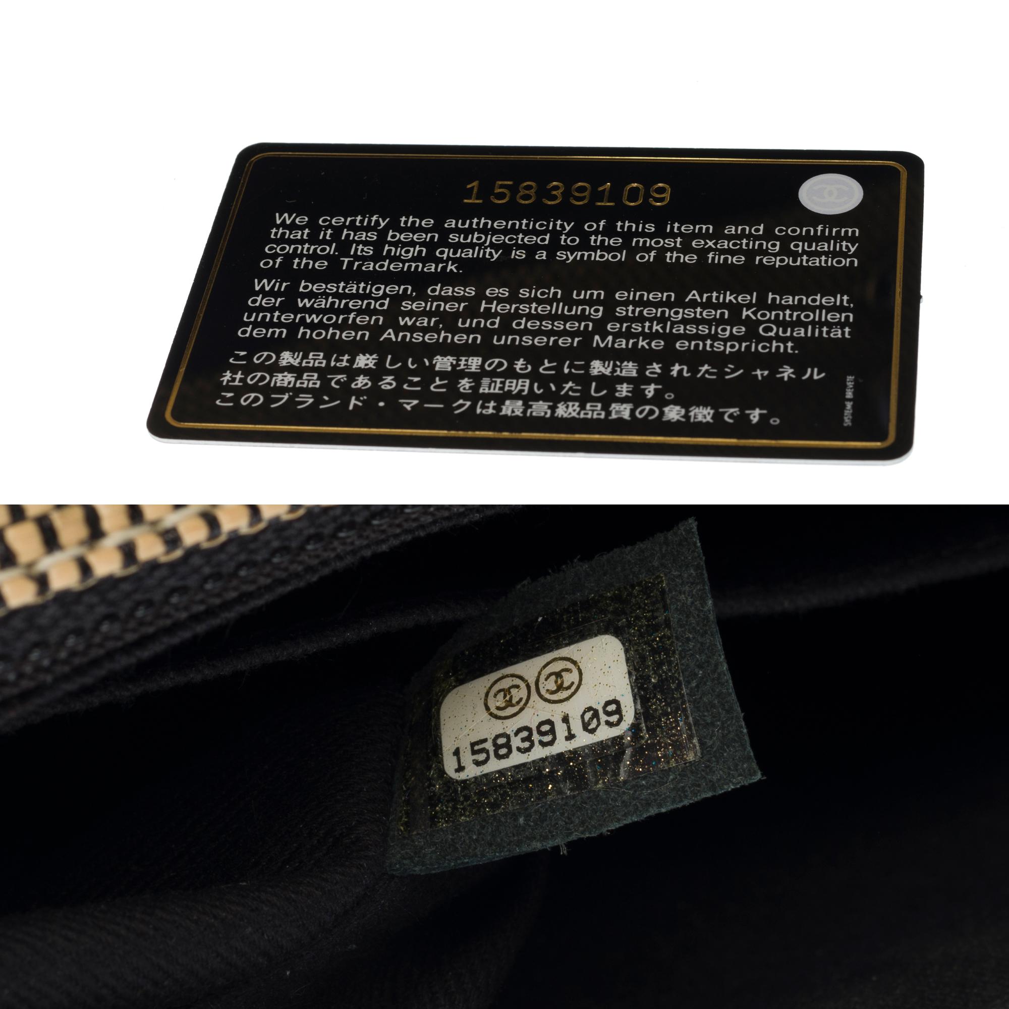 Beige Limited Edition/Chanel 2.55 shoulder bag in Raffia and navy blue canvas, SHW