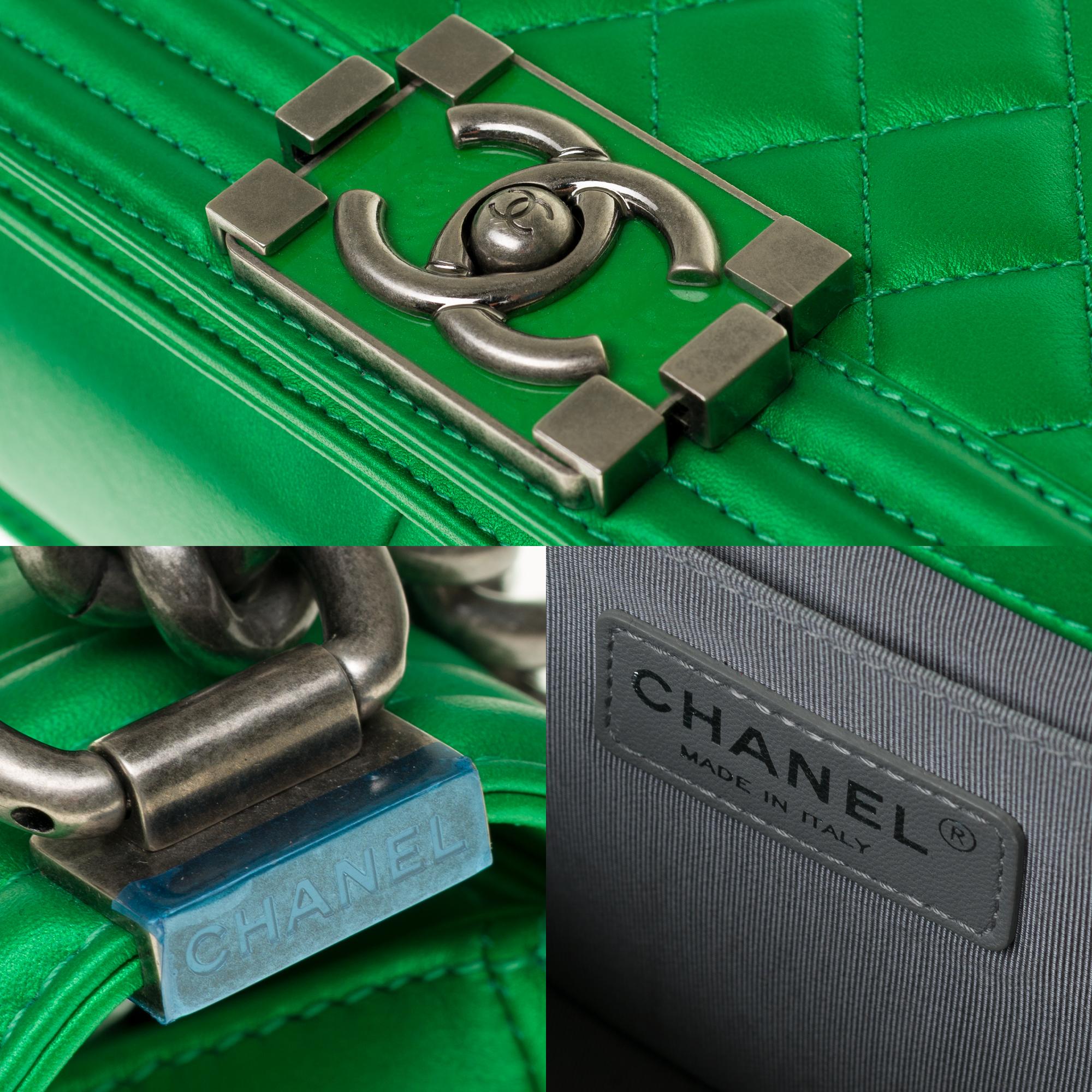 Green LIMITED EDITION Chanel Boy Old medium handbag in green quilted  leather, SHW !