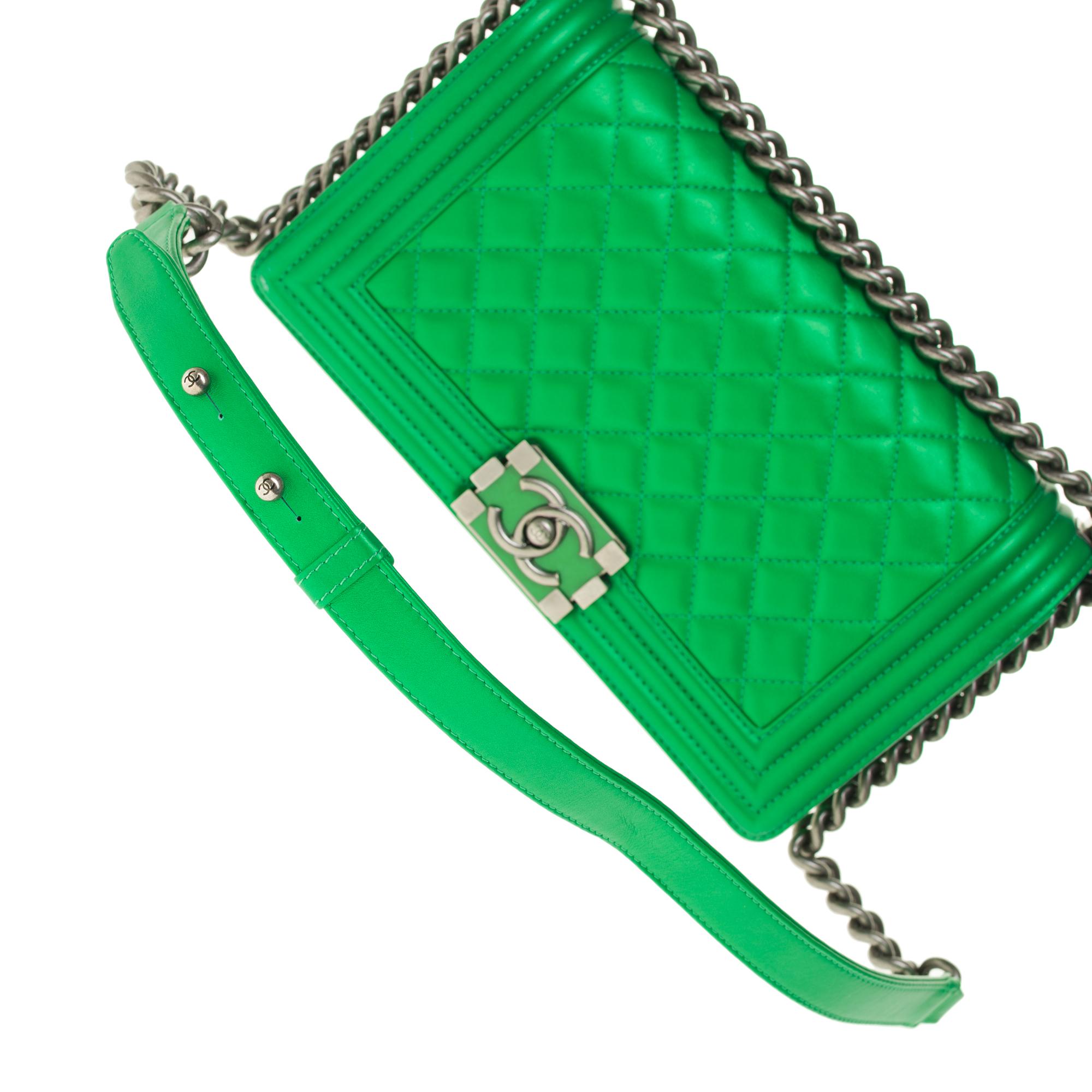 LIMITED EDITION Chanel Boy Old medium handbag in green quilted  leather, SHW ! 1