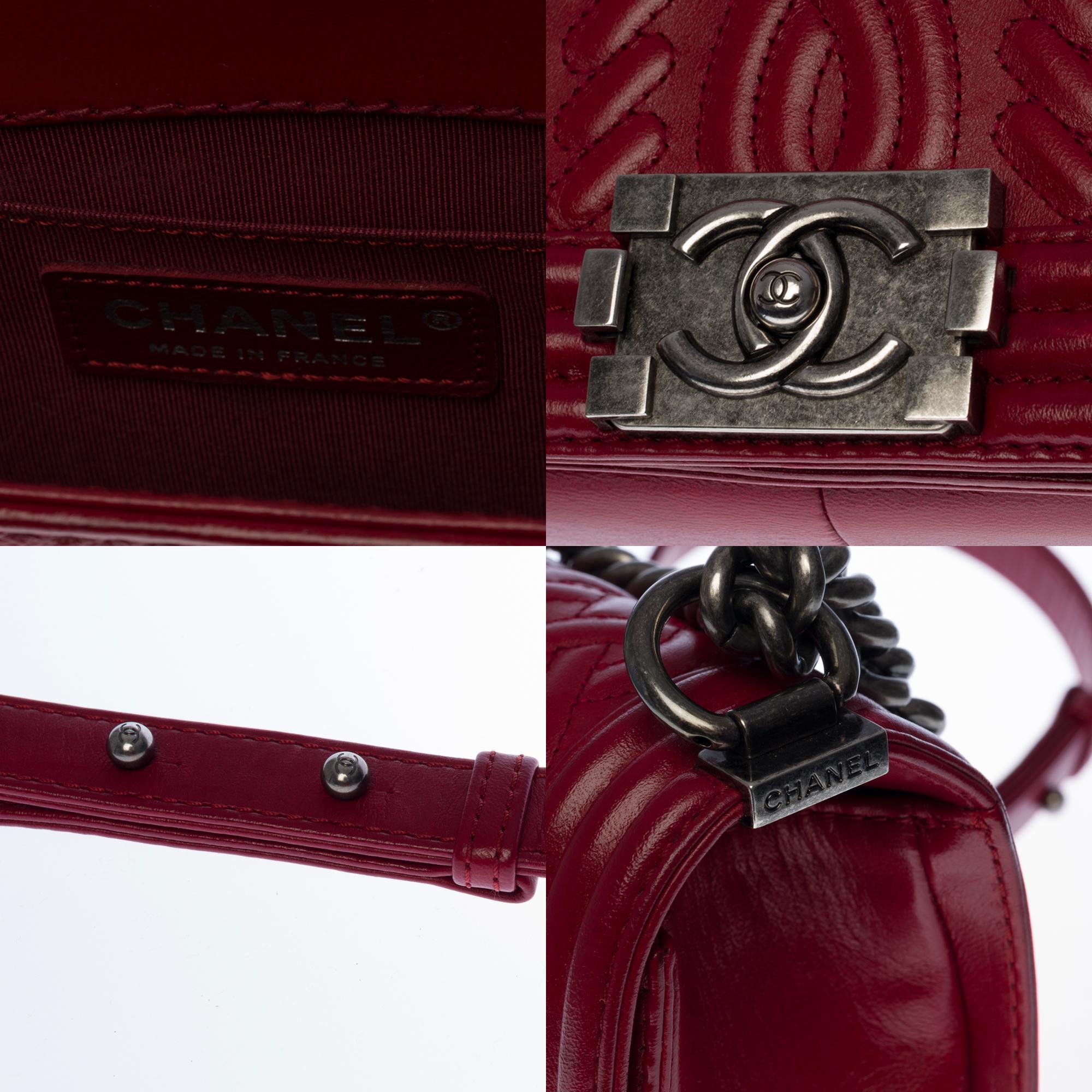 Red Limited Edition Chanel Boy Old medium shoulder bag in red embossed leather, SHW
