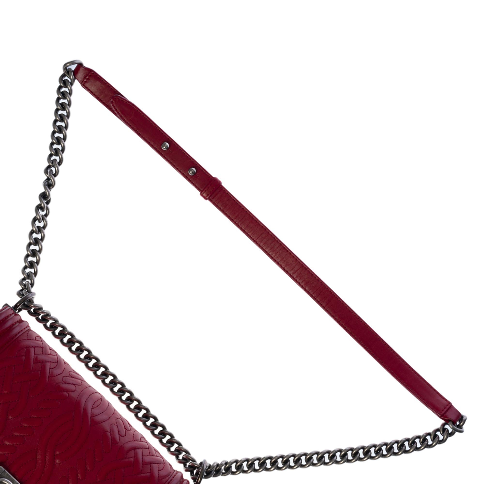 Limited Edition Chanel Boy Old medium shoulder bag in red embossed leather, SHW 1