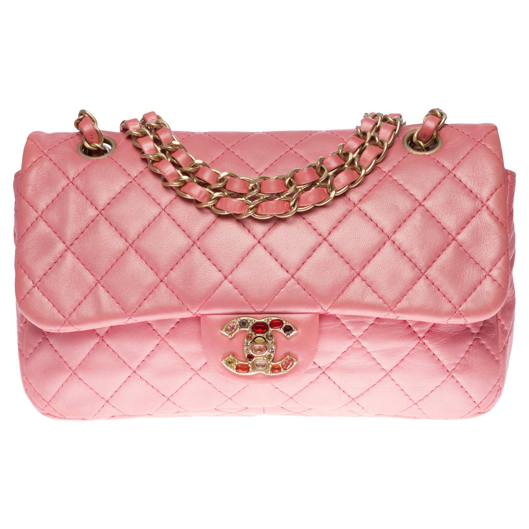 Limited edition Chanel Classic shoulder bag in metallic Pink quilted leather, GHW