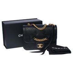 Limited Edition Chanel Classic shoulder flap bag in black calf leather, GHW