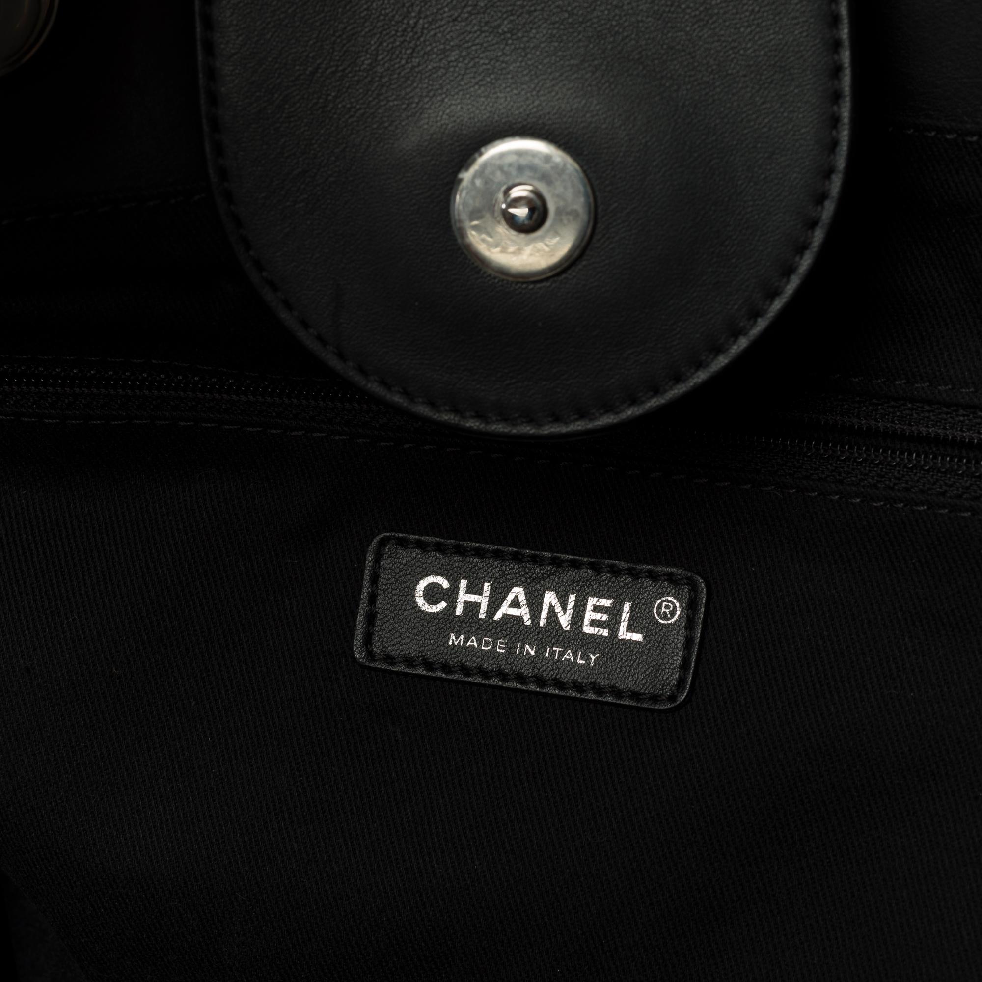 Limited edition Chanel Deauville GM Tote bag in black lambswool and leather, PHW 2