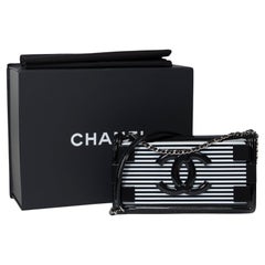 Limited edition Chanel Lego Brick shoulder flap bag in black&white leather, SHW