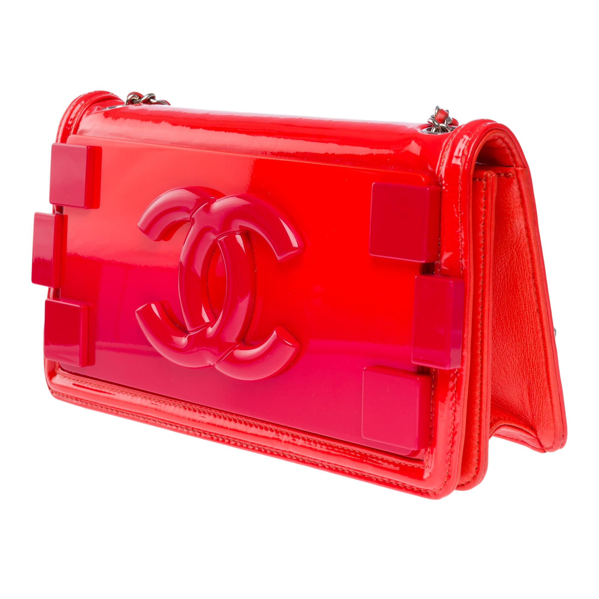 Women's Limited edition Chanel Lego Brick shoulder flap bag in Coral & Red leather, SHW