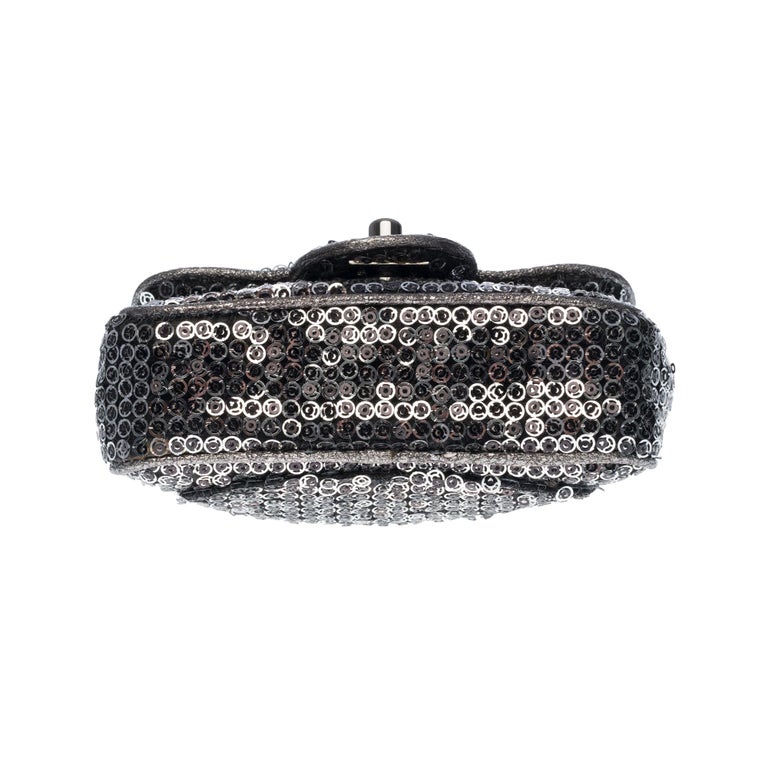 Limited Edition Chanel Mini Flap bag shoulder bag in micro silver sequins, SHW For Sale 4